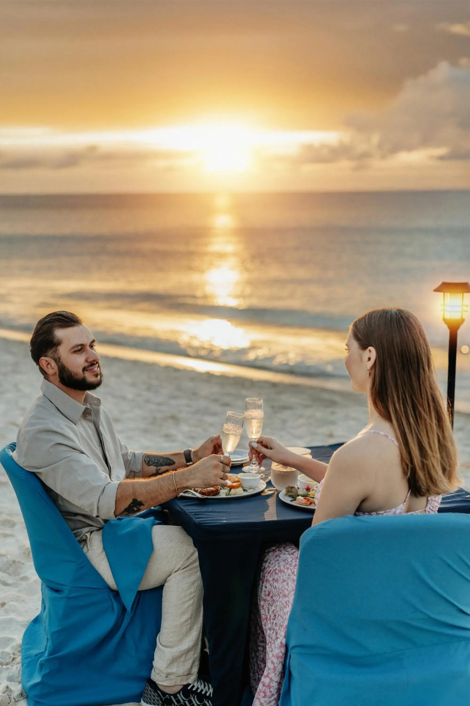 Restaurant/places to eat in Amsterdam Manor Beach Resort