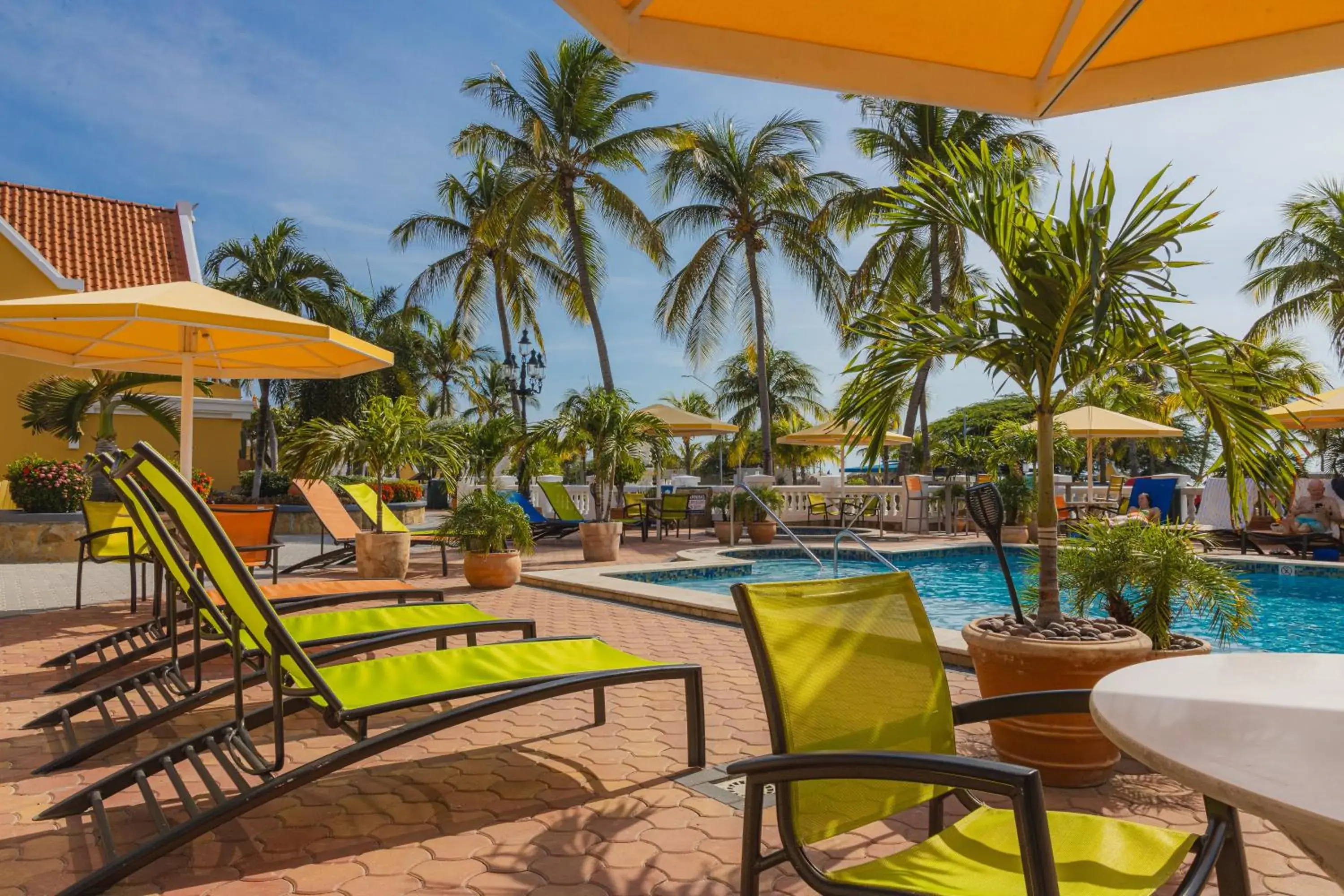 Swimming pool in Amsterdam Manor Beach Resort Swimming pool in Amsterdam Manor Beach Resort