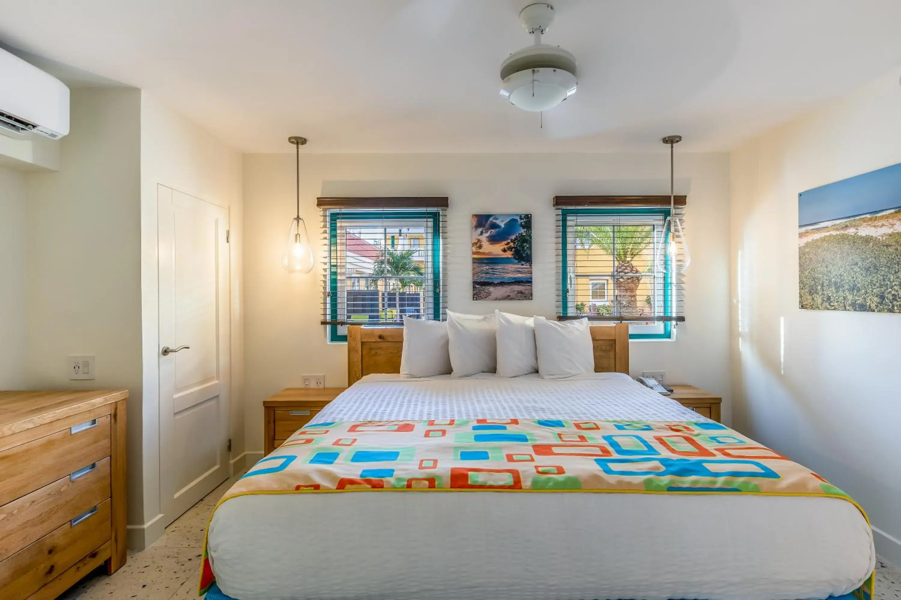 Bedroom, Bed in Amsterdam Manor Beach Resort Bedroom, Bed in Amsterdam Manor Beach Resort