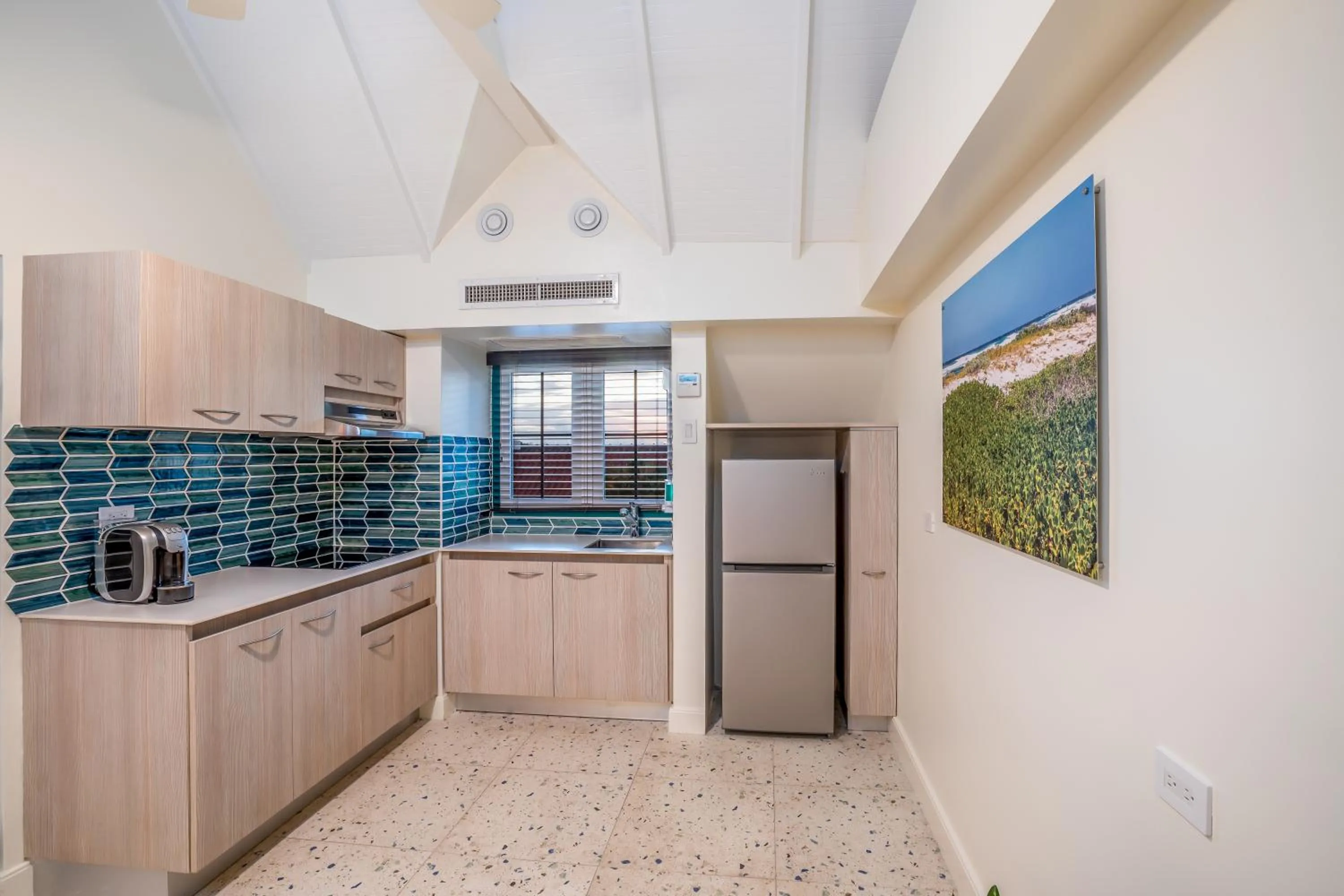 Kitchen or kitchenette in Amsterdam Manor Beach Resort