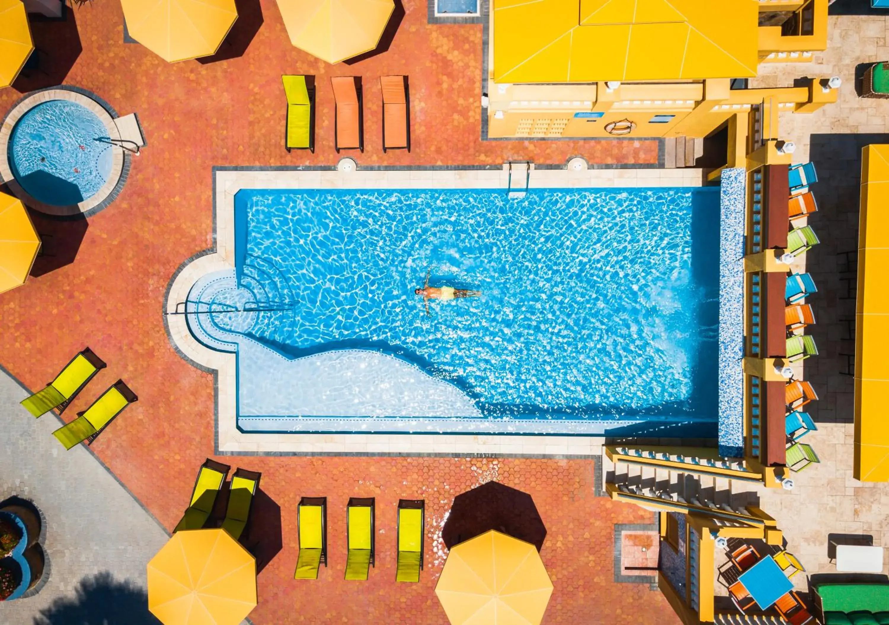 Swimming pool in Amsterdam Manor Beach Resort Swimming pool in Amsterdam Manor Beach Resort