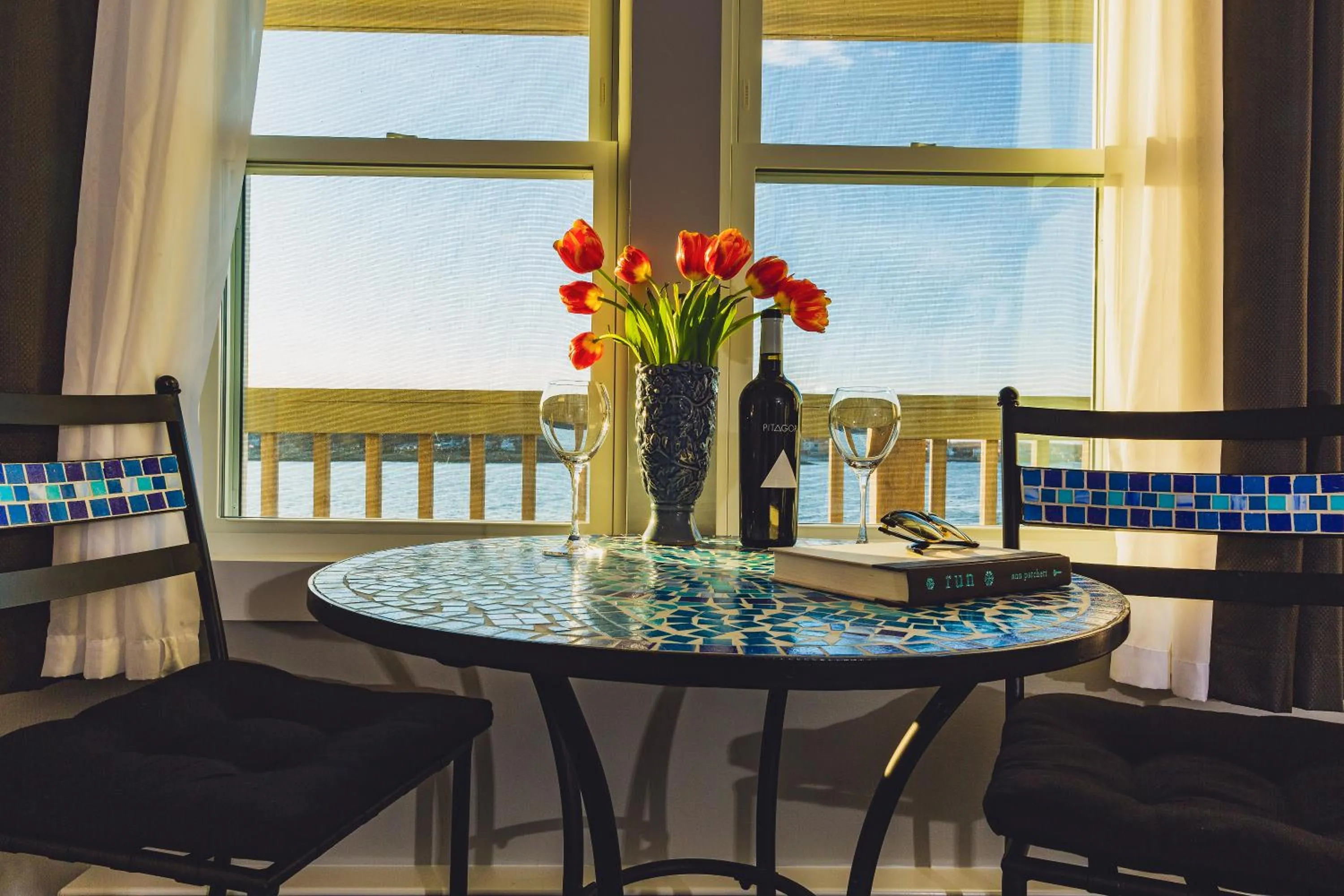 Bearskin Neck Motor Lodge