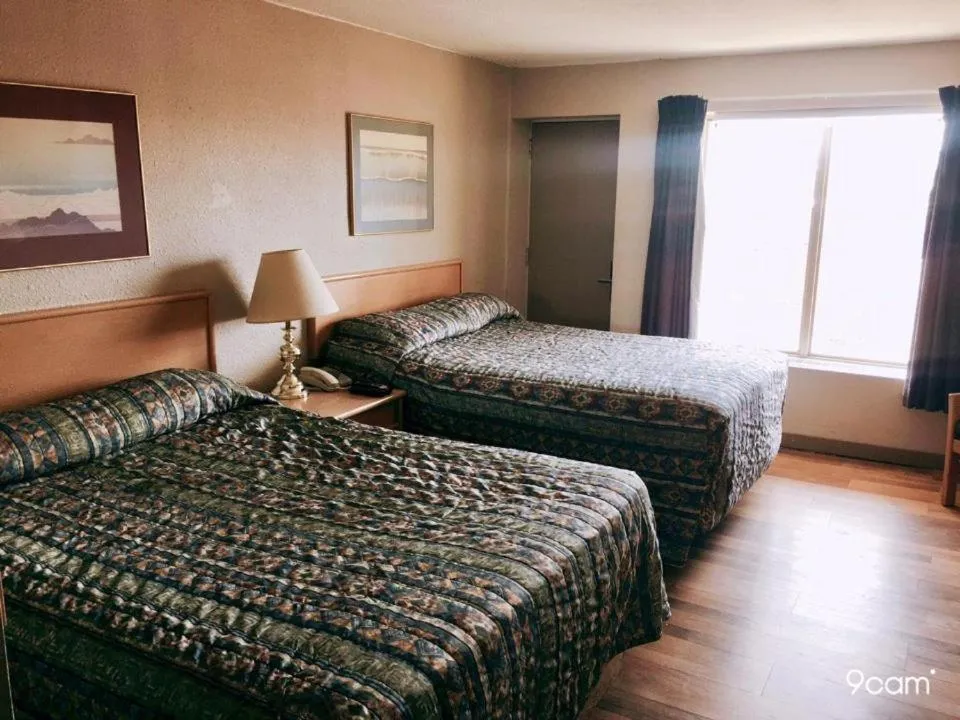 Photo of the whole room, Bed in Hi Valley Motor Inn