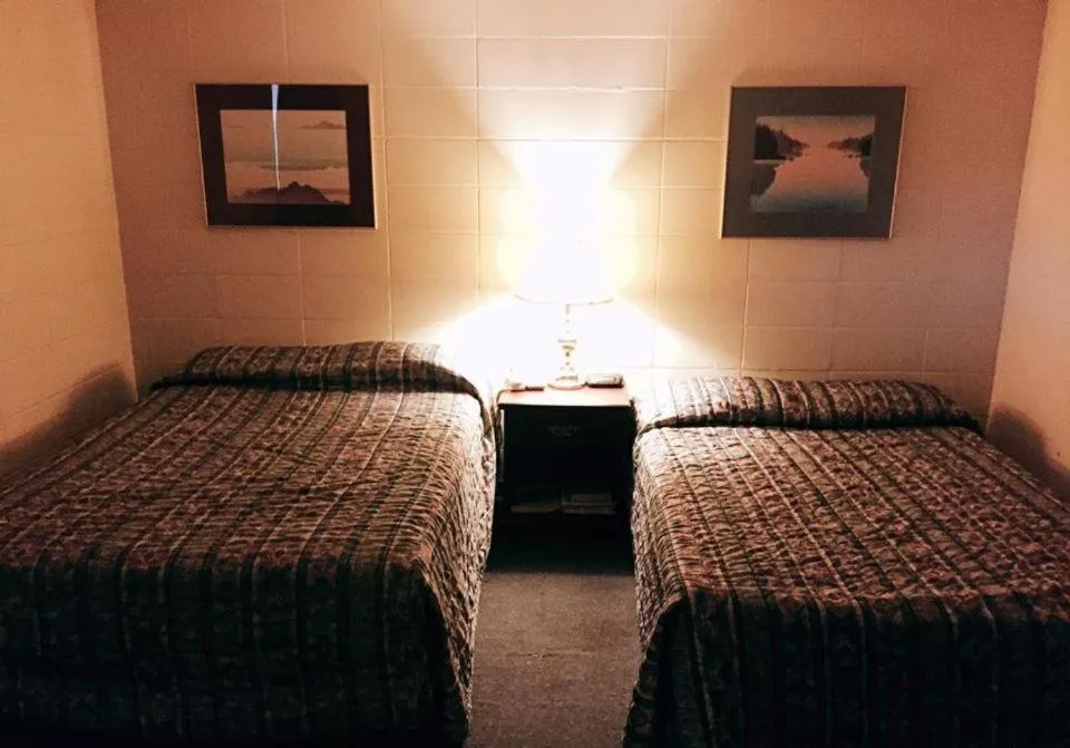 Photo of the whole room, Bed in Hi Valley Motor Inn