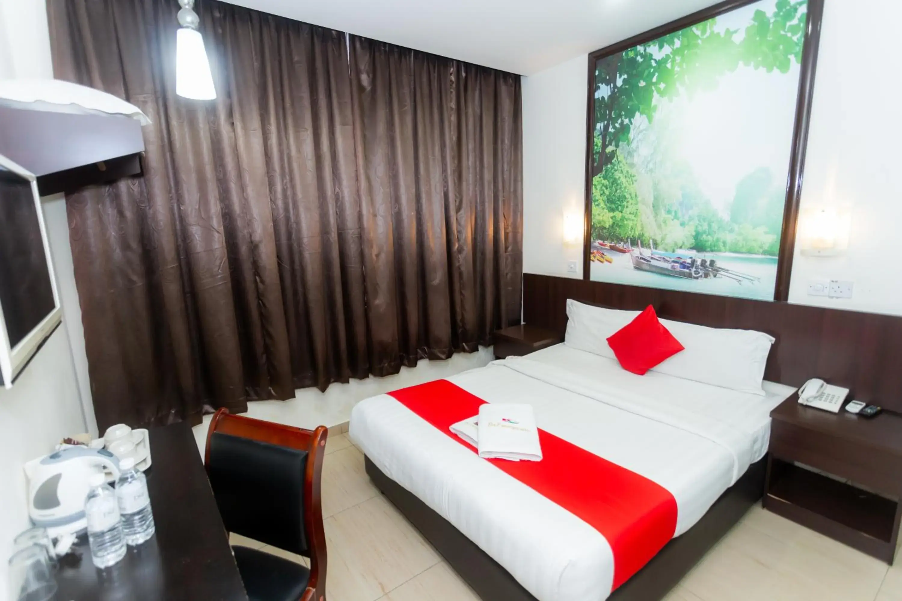 Standard Queen Room in D&F BOUTIQUE HOTEL SENAWANG Standard Queen Room in D&F BOUTIQUE HOTEL SENAWANG
