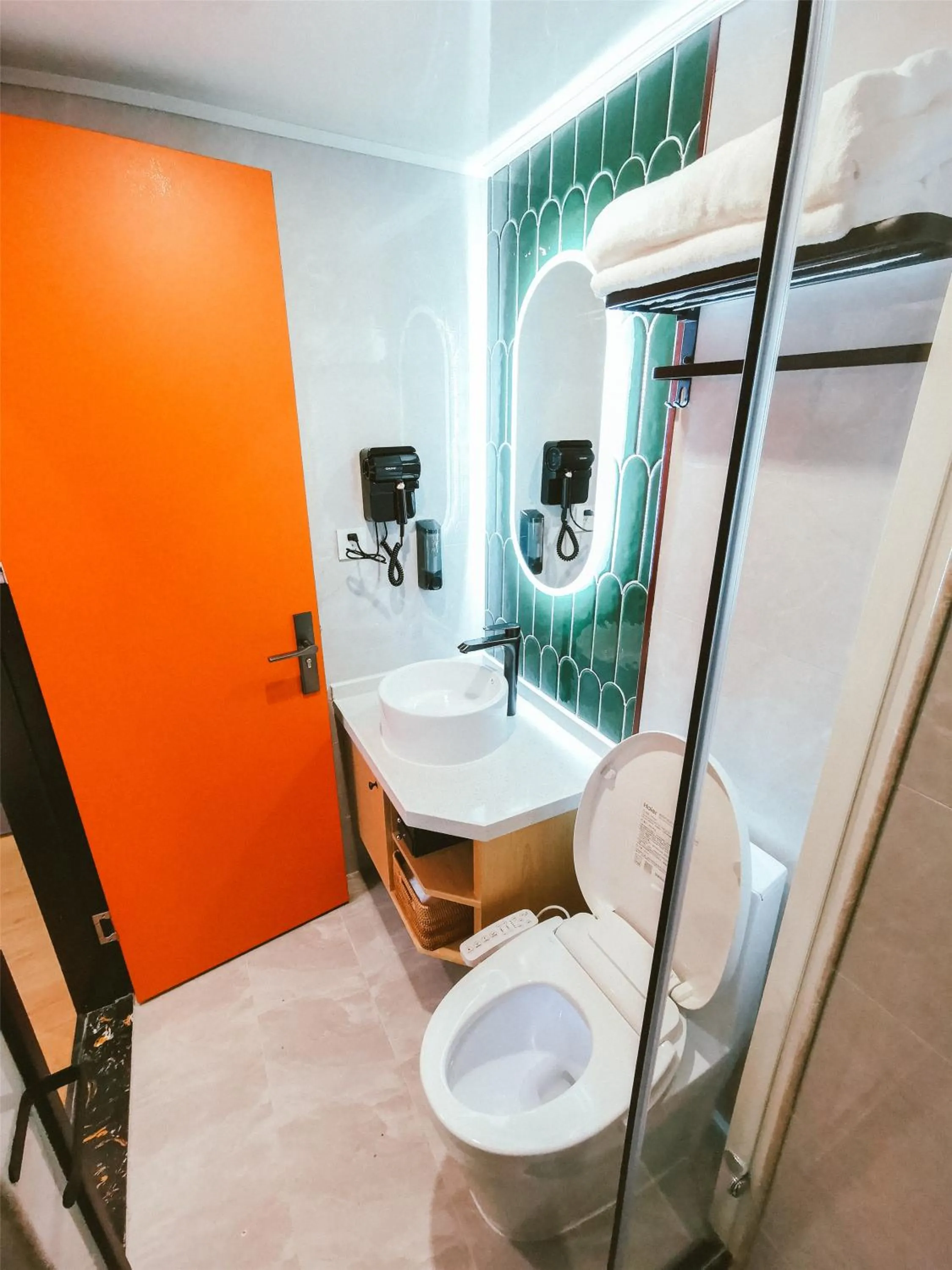 Bathroom in Shanghai Fish Inn People Square