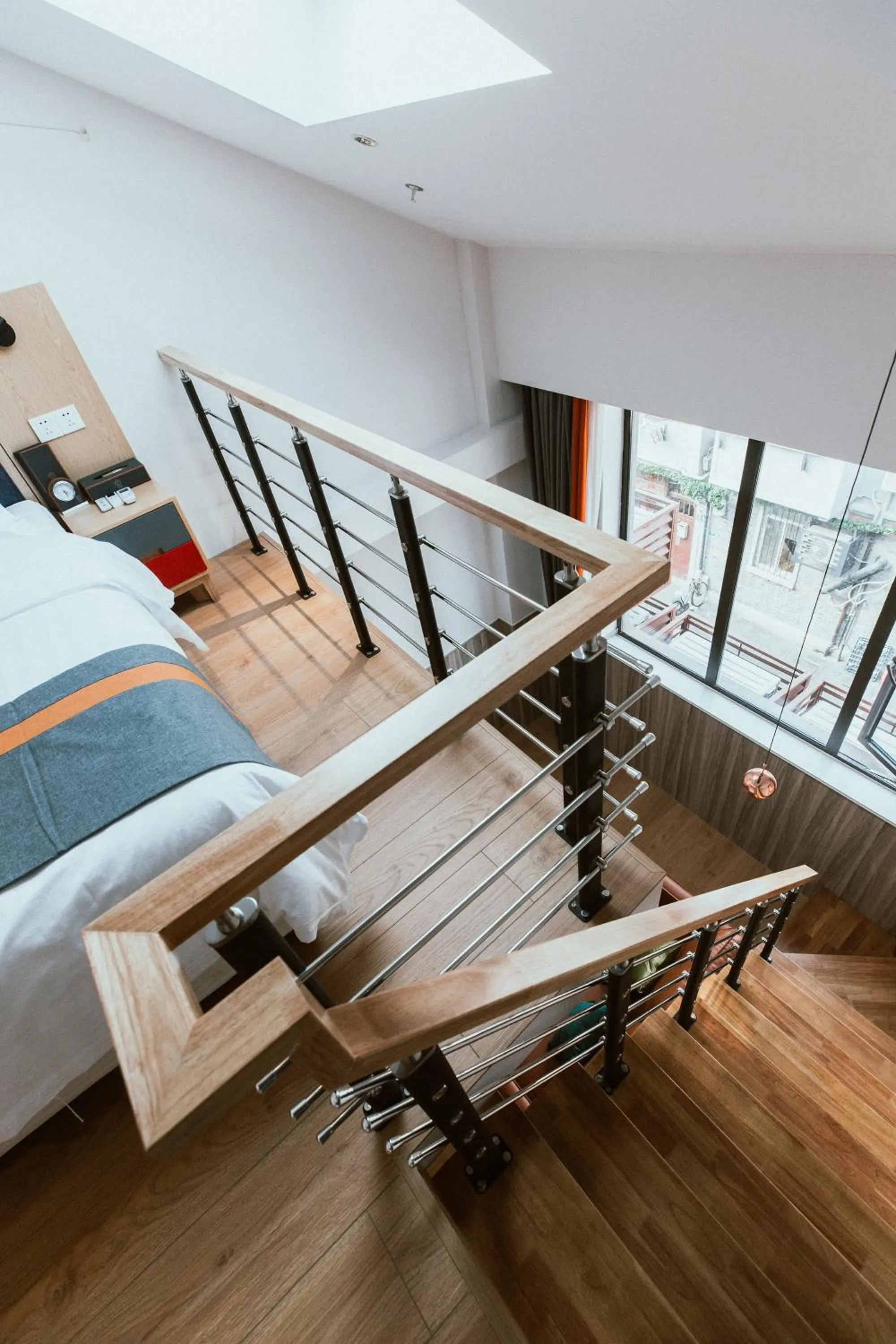 Street view, Bed in Shanghai Fish Inn People Square