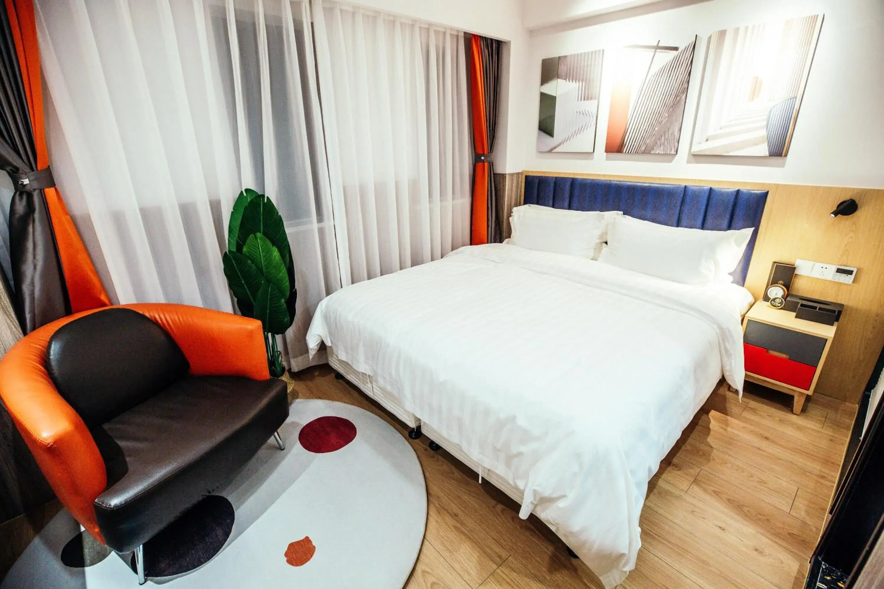 Photo of the whole room, Bed in Shanghai Fish Inn People Square Photo of the whole room, Bed in Shanghai Fish Inn People Square