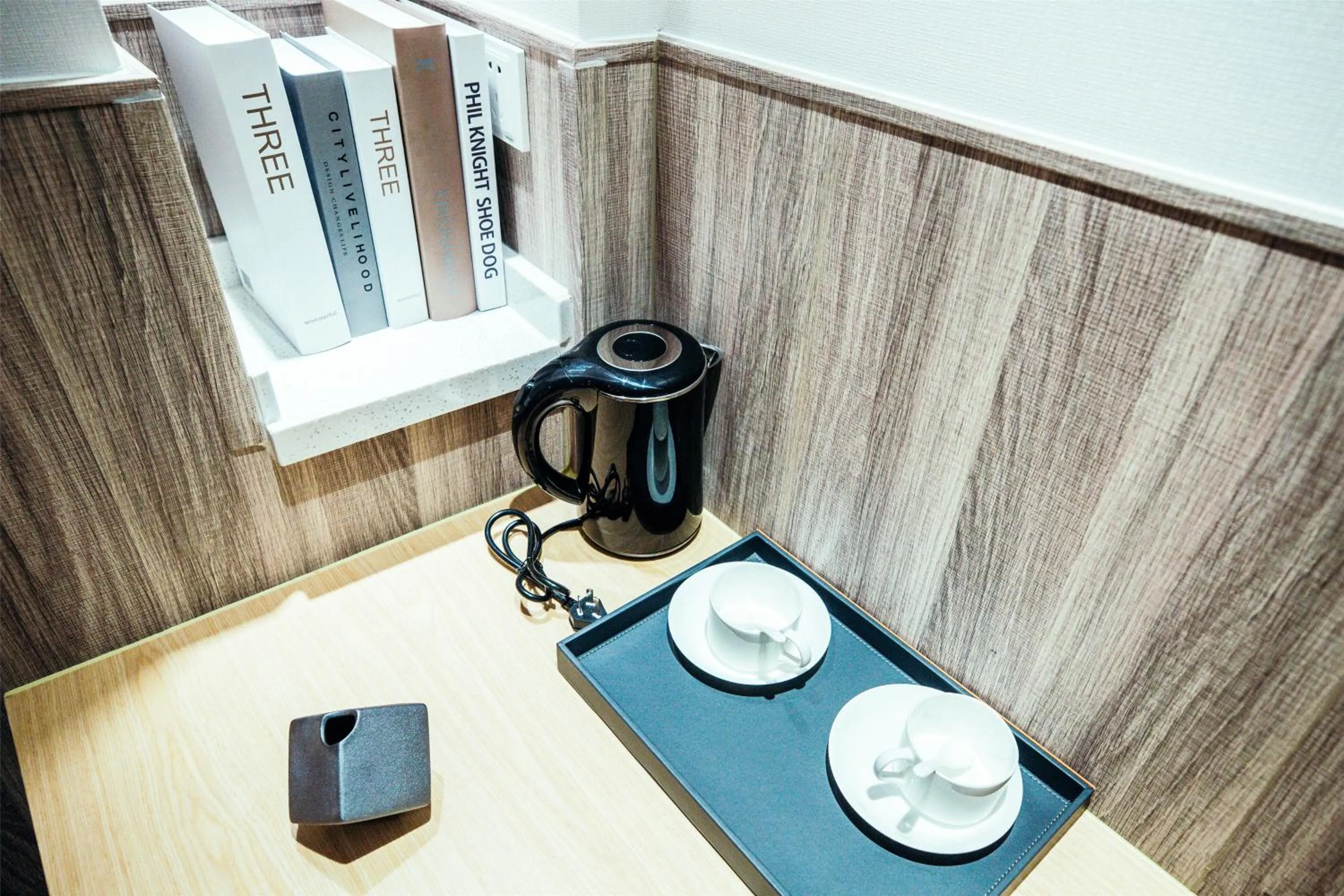 Coffee/tea facilities in Shanghai Fish Inn People Square