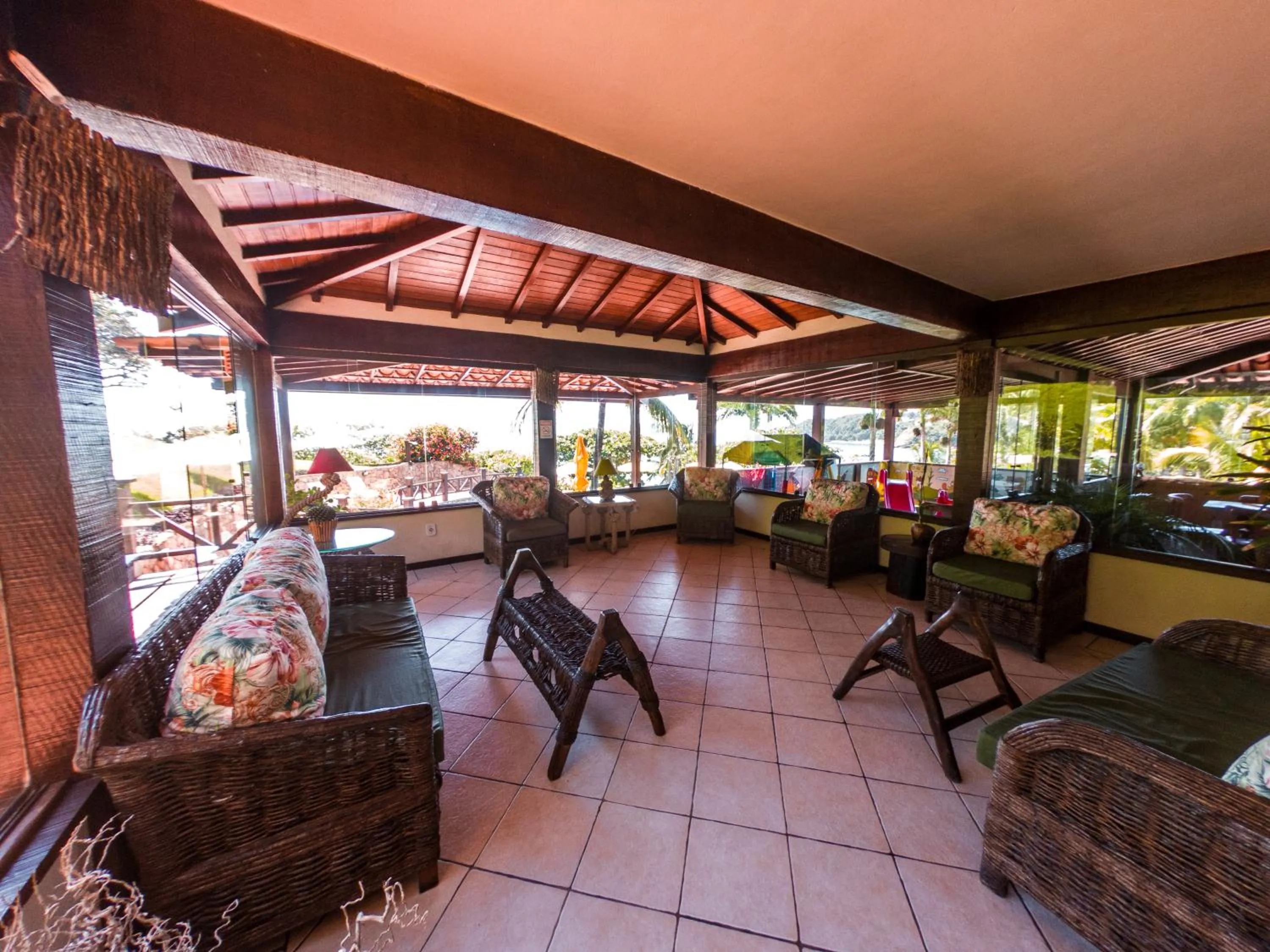 Communal lounge/ TV room in La Boheme Hotel e Apart Hotel