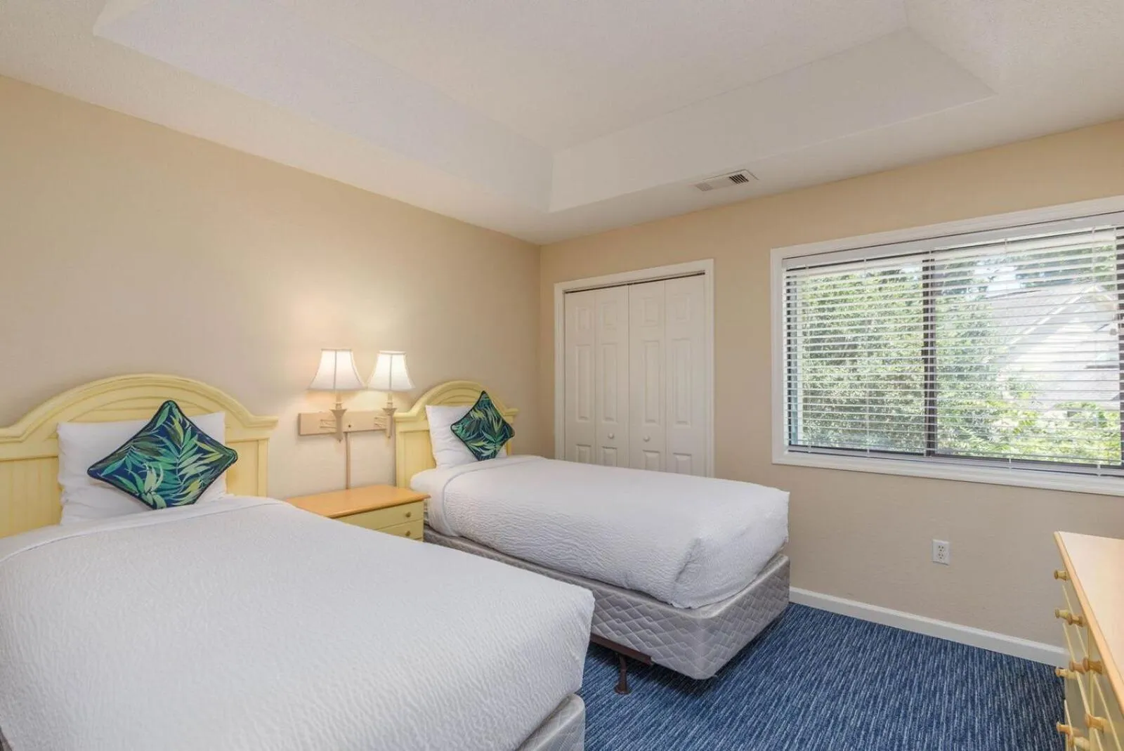 Bedroom, Bed in Coral Reef Resort