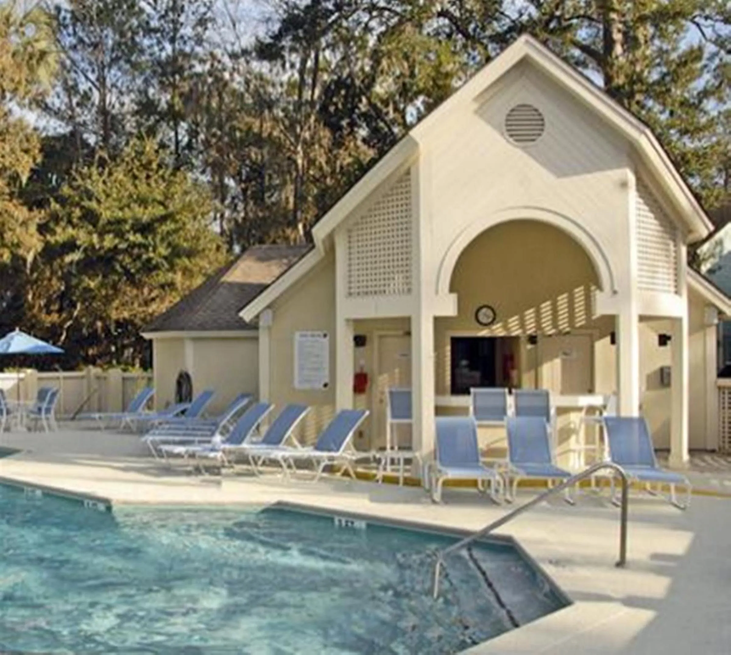 Swimming pool in Coral Reef Resort