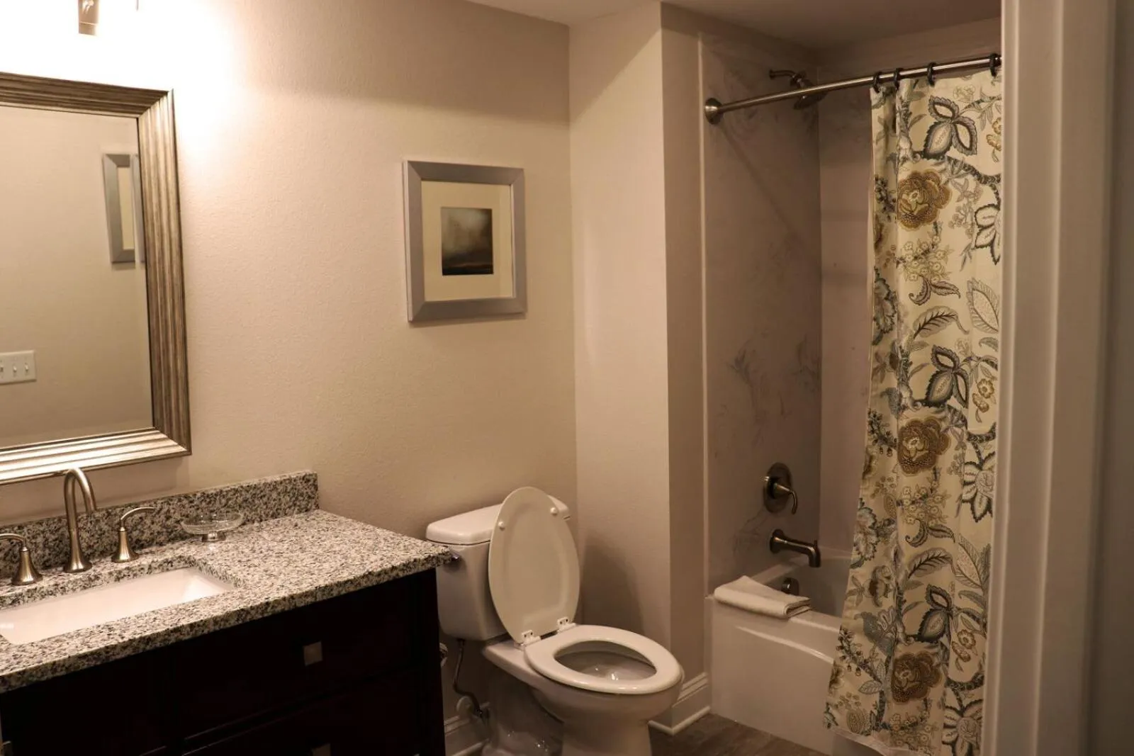 Shower in Coral Sands Resort by Palmera