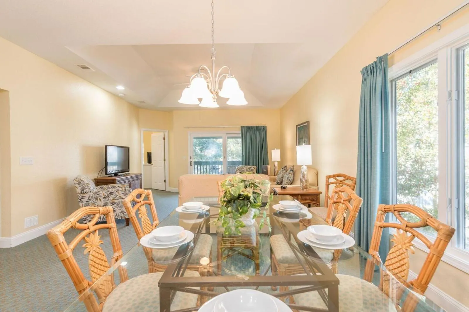 Living room in Coral Sands Resort by Palmera