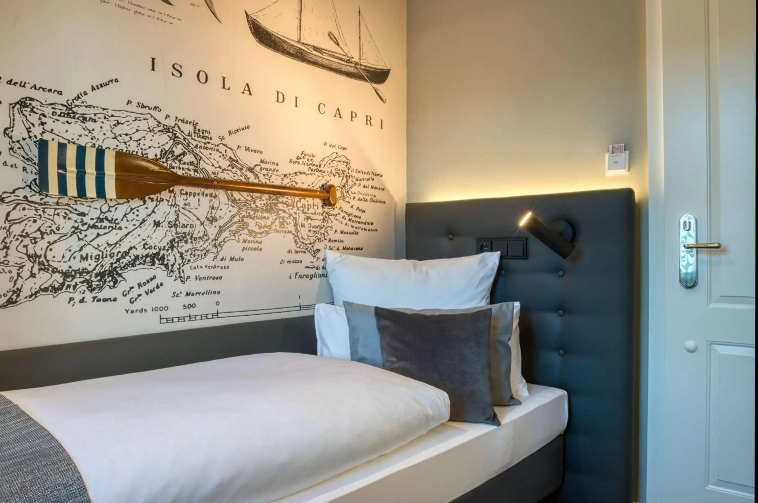 Photo of the whole room, Bed in Boutique 53 & 56 Hamburg City, Trademark Collection by Wyndham Photo of the whole room, Bed in Boutique 53 & 56 Hamburg City, Trademark Collection by Wyndham