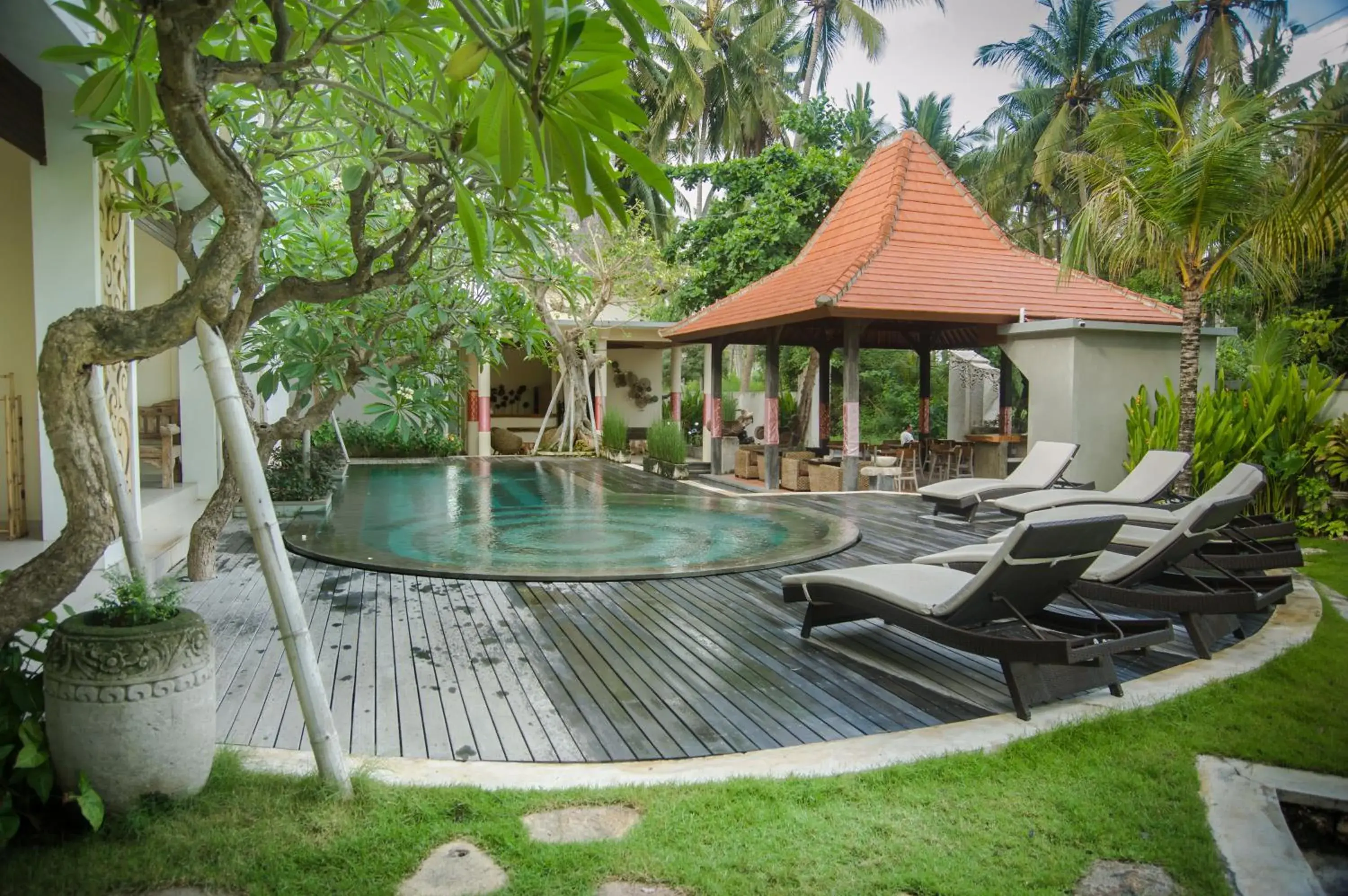 Swimming pool in Akatara Hotel Swimming pool in Akatara Hotel