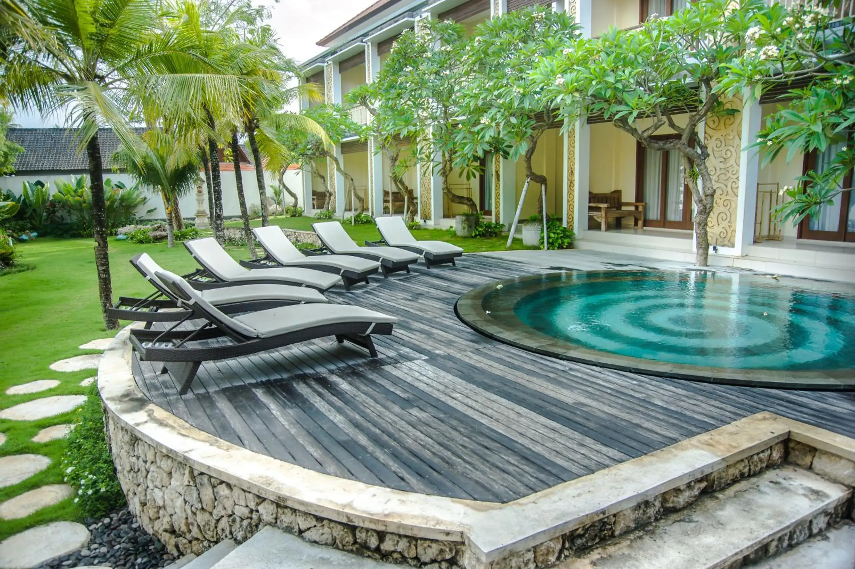 Swimming pool in Akatara Hotel Swimming pool in Akatara Hotel