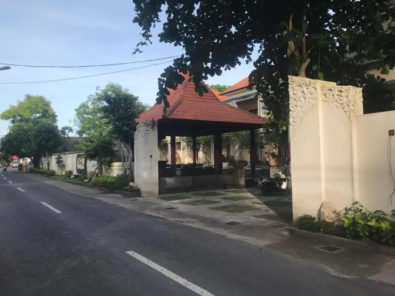 Facade/entrance in Akatara Hotel Facade/entrance in Akatara Hotel