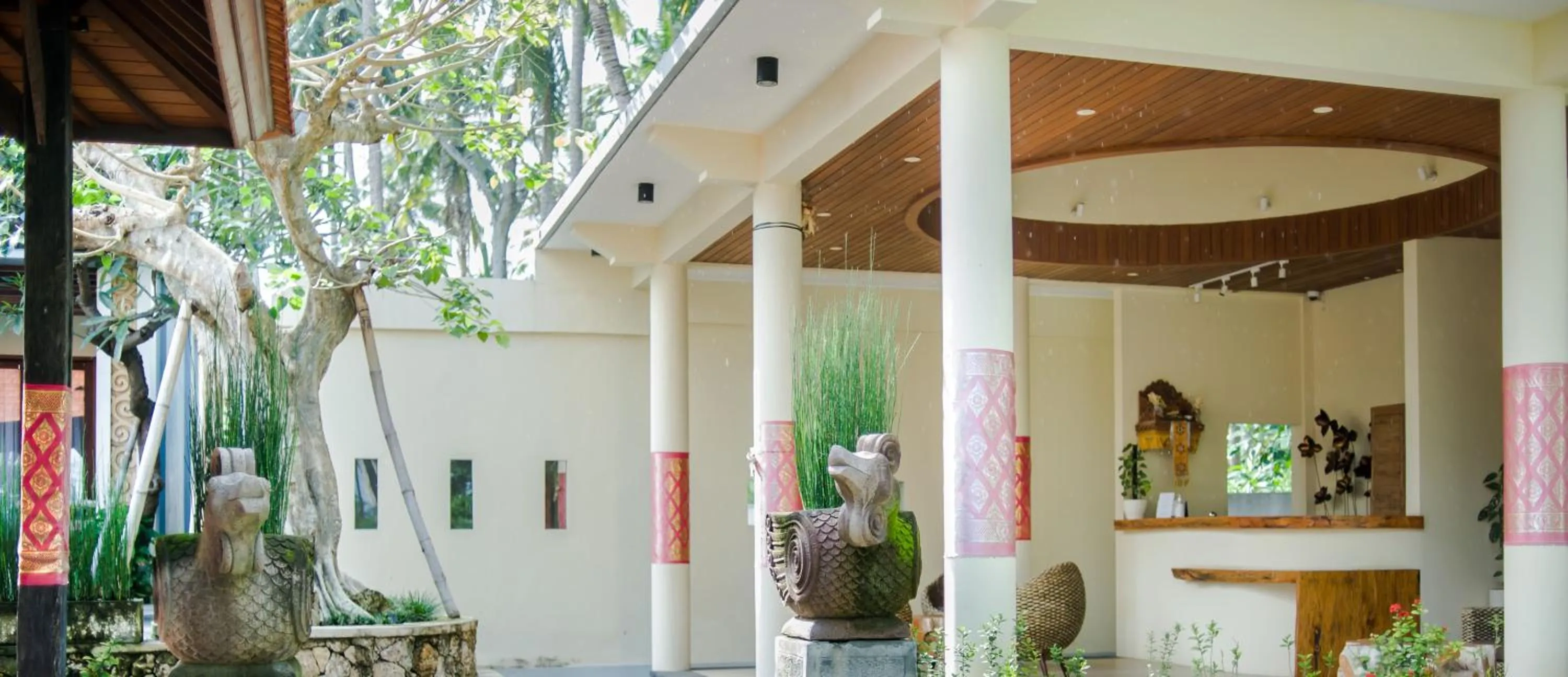 Facade/entrance in Akatara Hotel