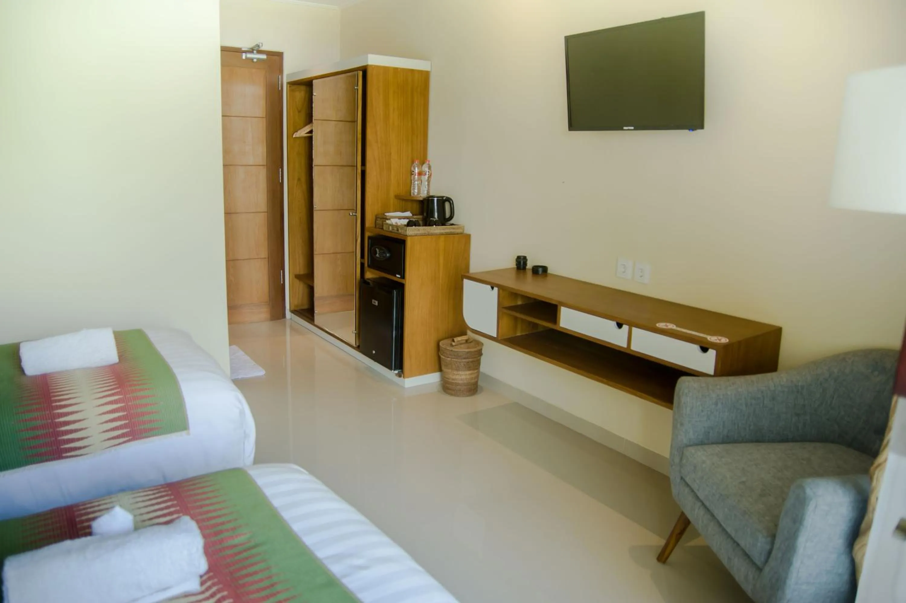 TV and multimedia in Akatara Hotel