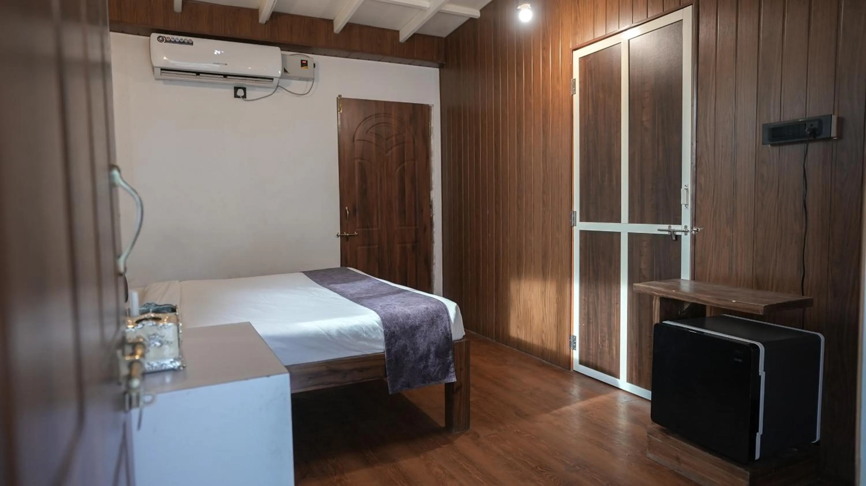 Bed in Anjoned Hostel & Cafe