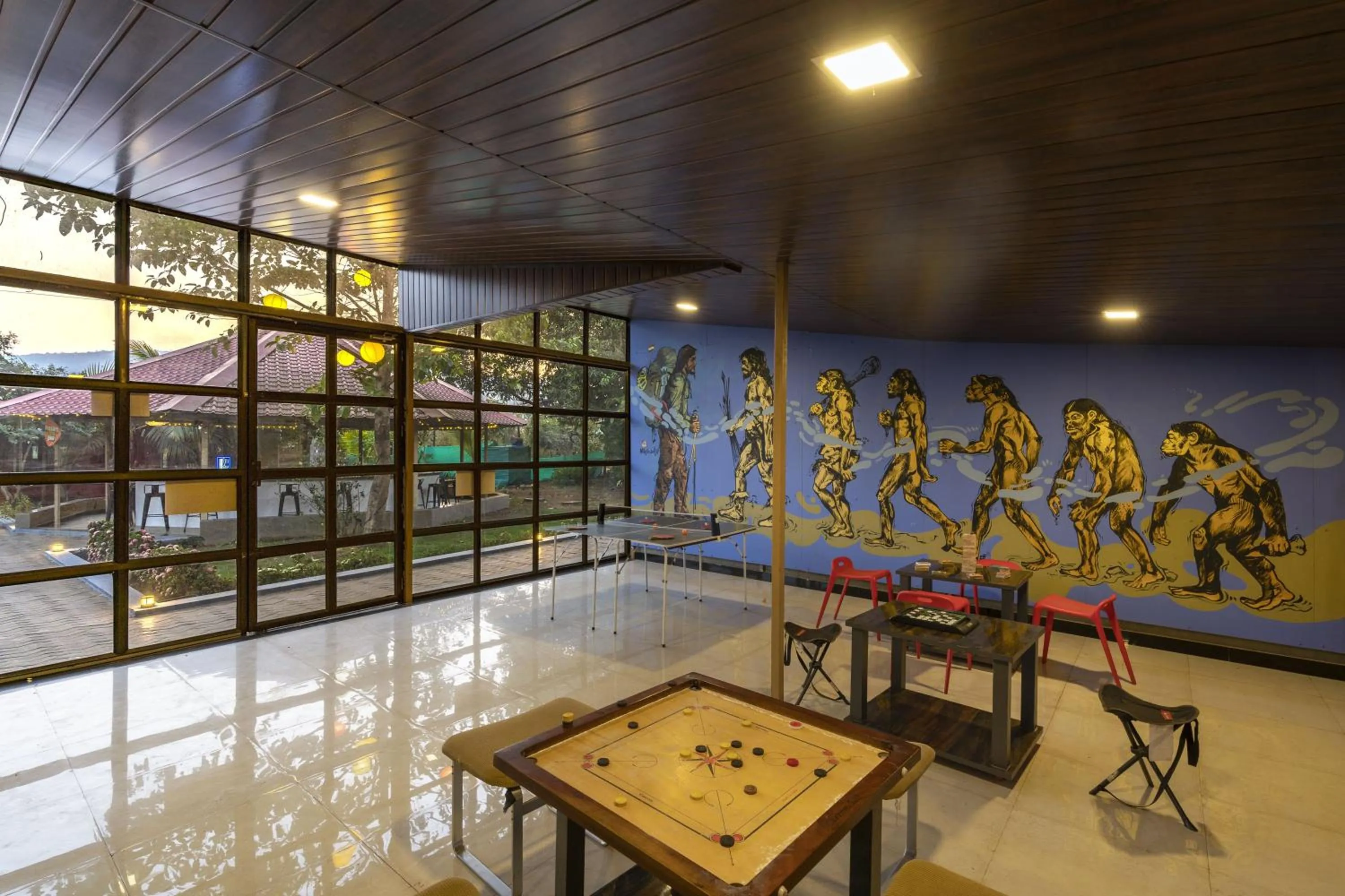 Communal lounge/ TV room in Zostel Kolad