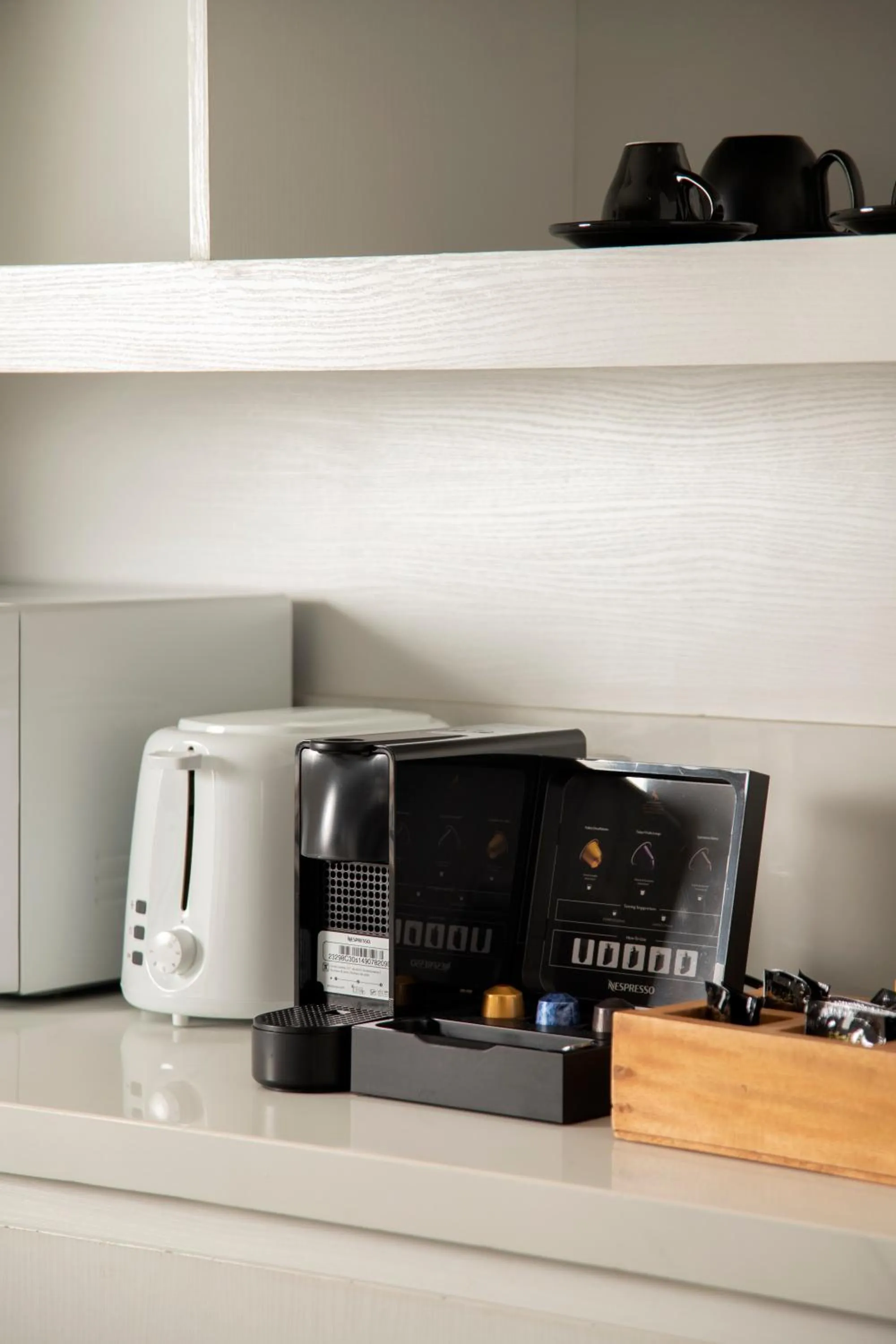 Coffee/tea facilities in The Claremont Luxury Villas