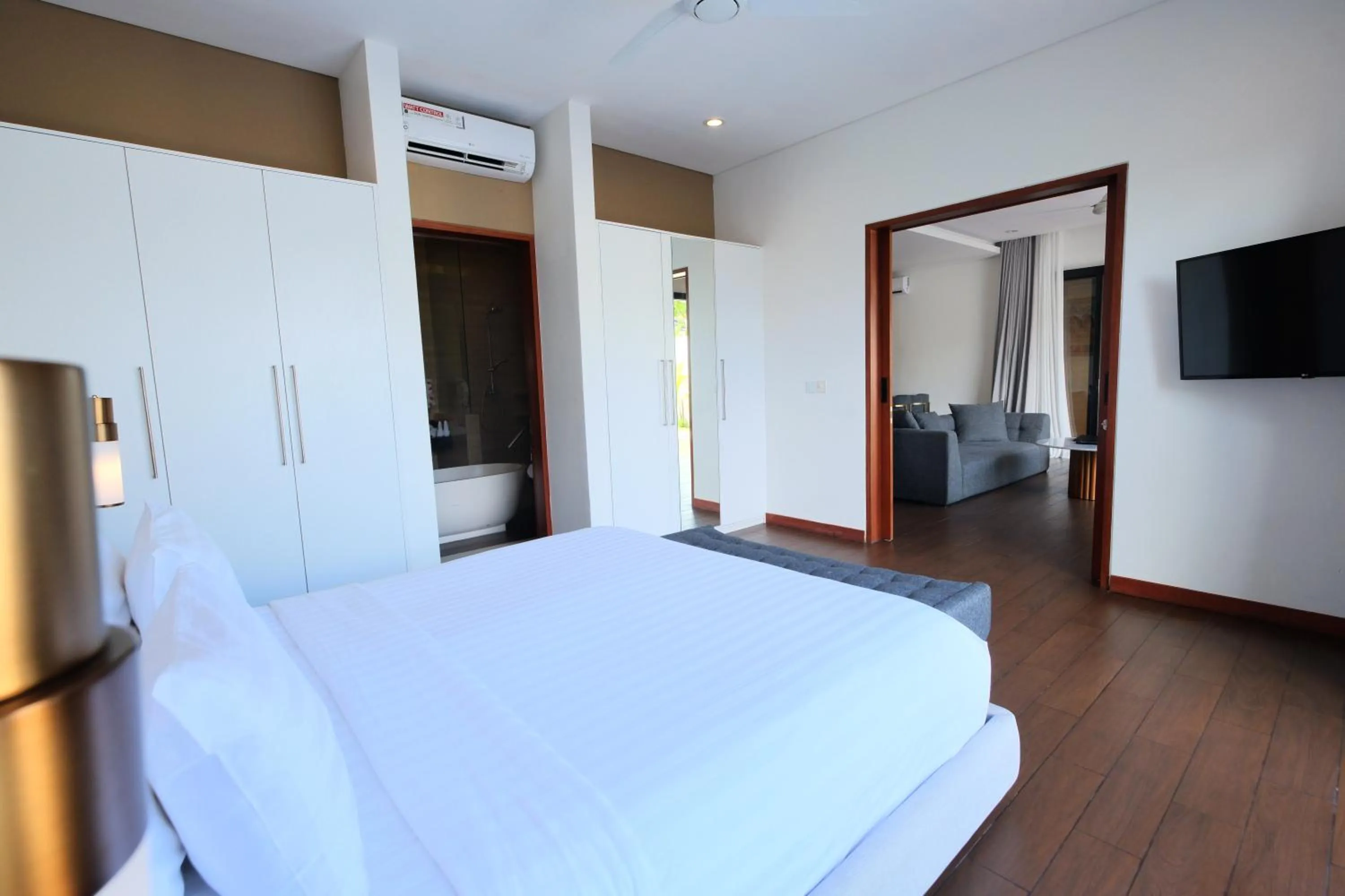 Bed in The Claremont Luxury Villas