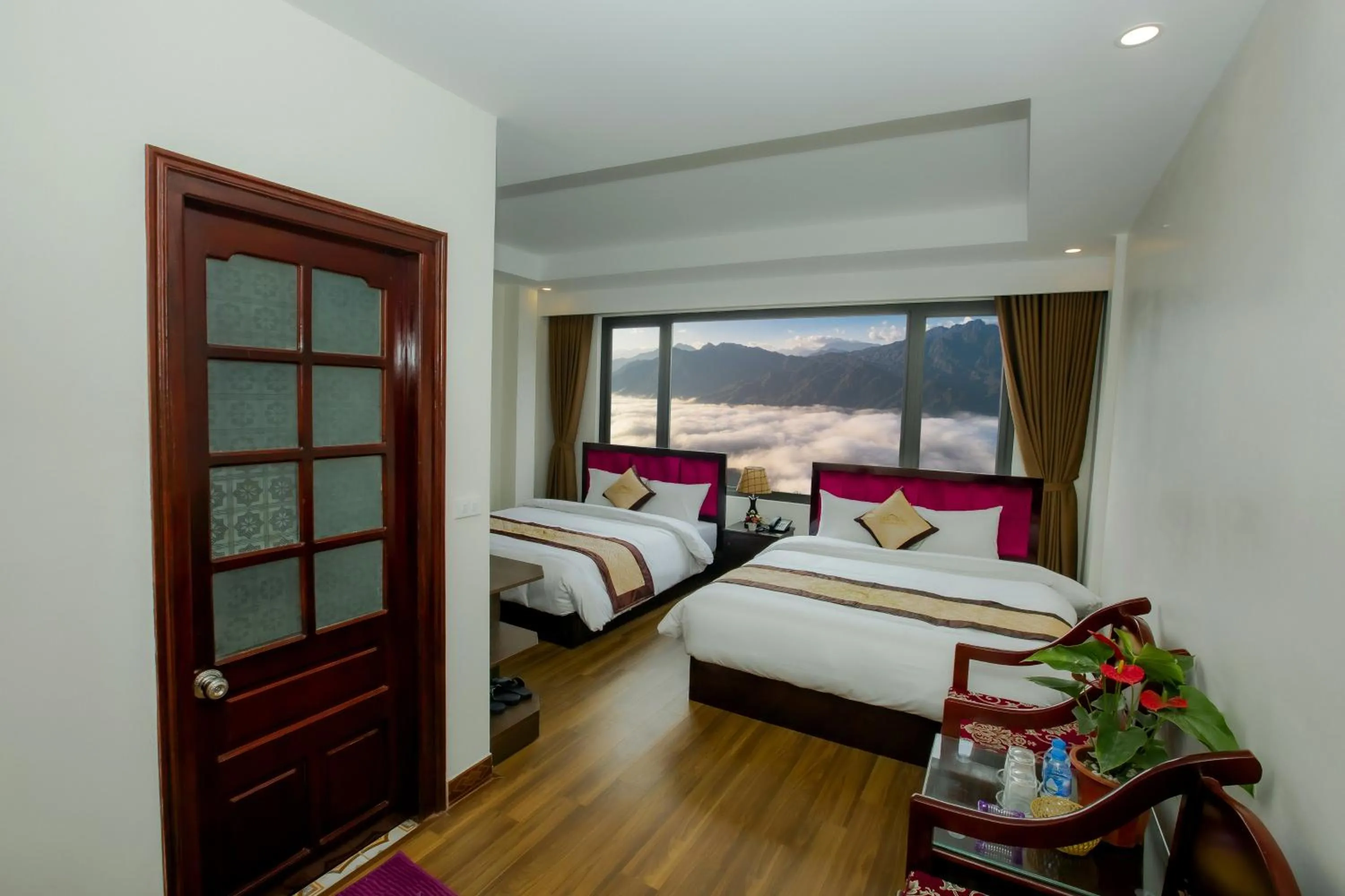 Bed in SAPA KING HOTEL HUNG VUONG HOTEl