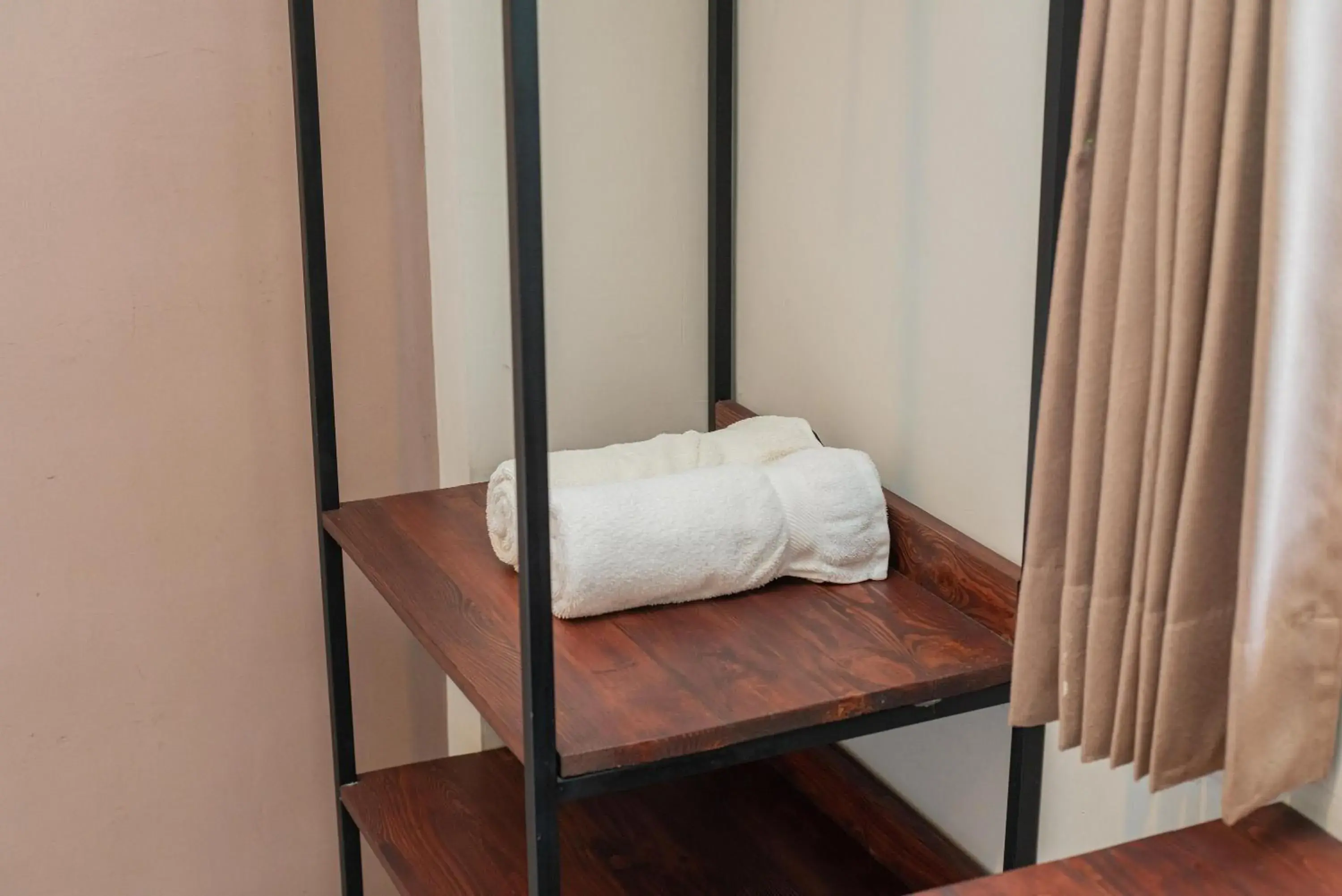 Bedroom, Bed in Urbanview Hotel Bubusini Batu by RedDoorz Bedroom, Bed in Urbanview Hotel Bubusini Batu by RedDoorz