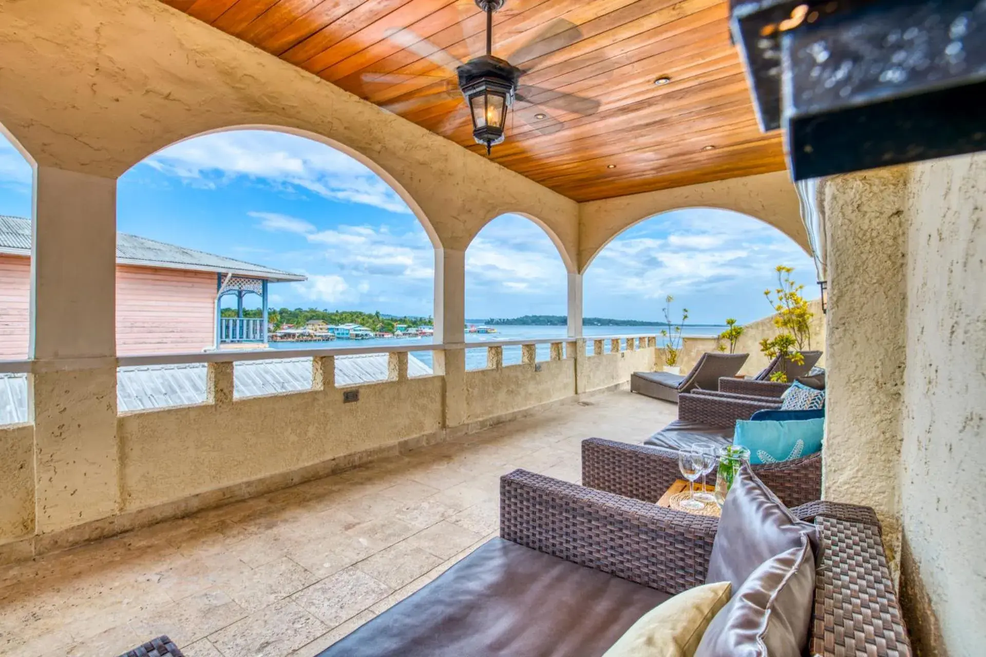 Two-Bedroom Penthouse with Ocean View in Tropical Suites Hotel Two-Bedroom Penthouse with Ocean View in Tropical Suites Hotel