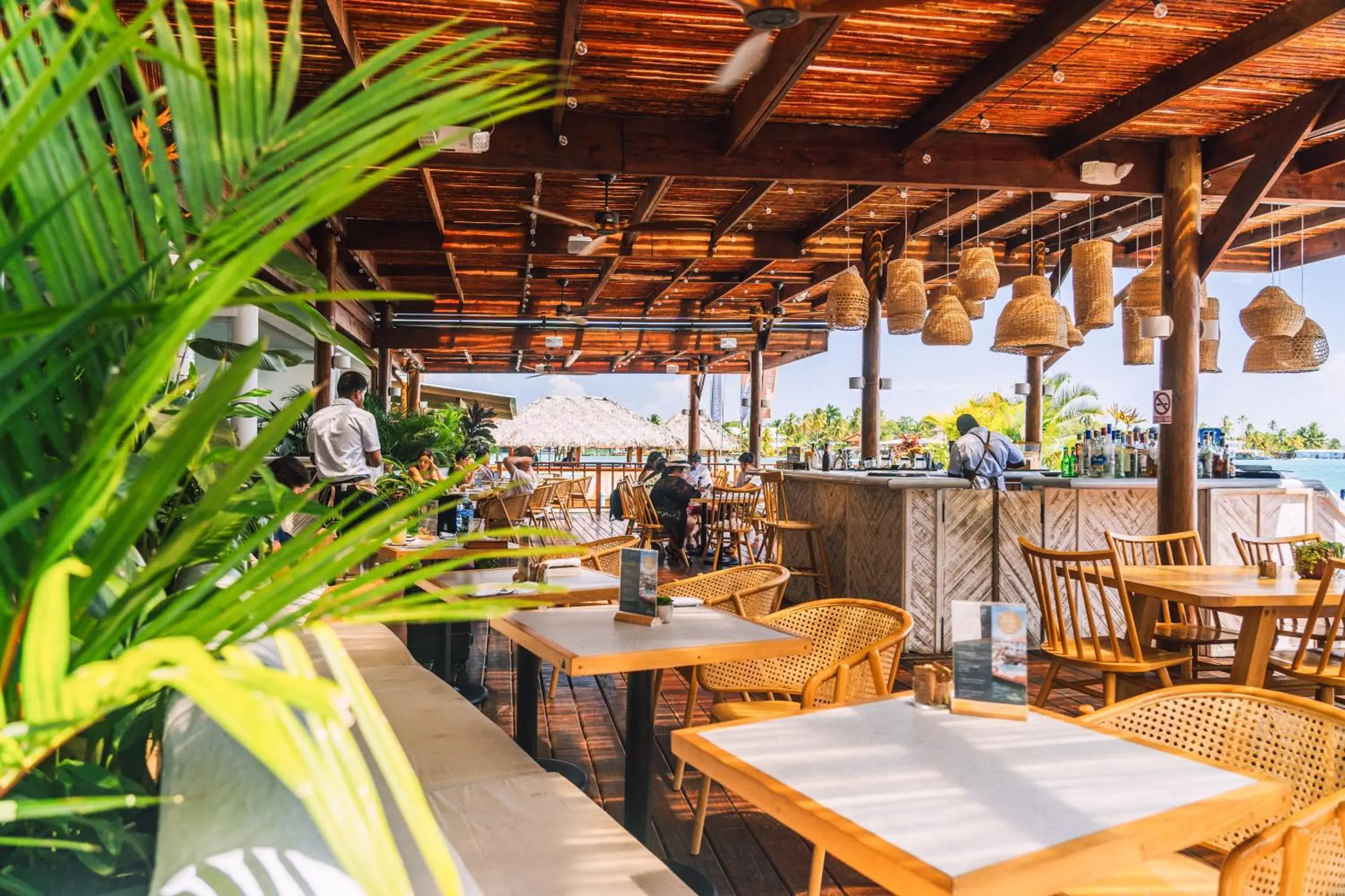 Restaurant/places to eat in Tropical Suites Hotel Restaurant/places to eat in Tropical Suites Hotel