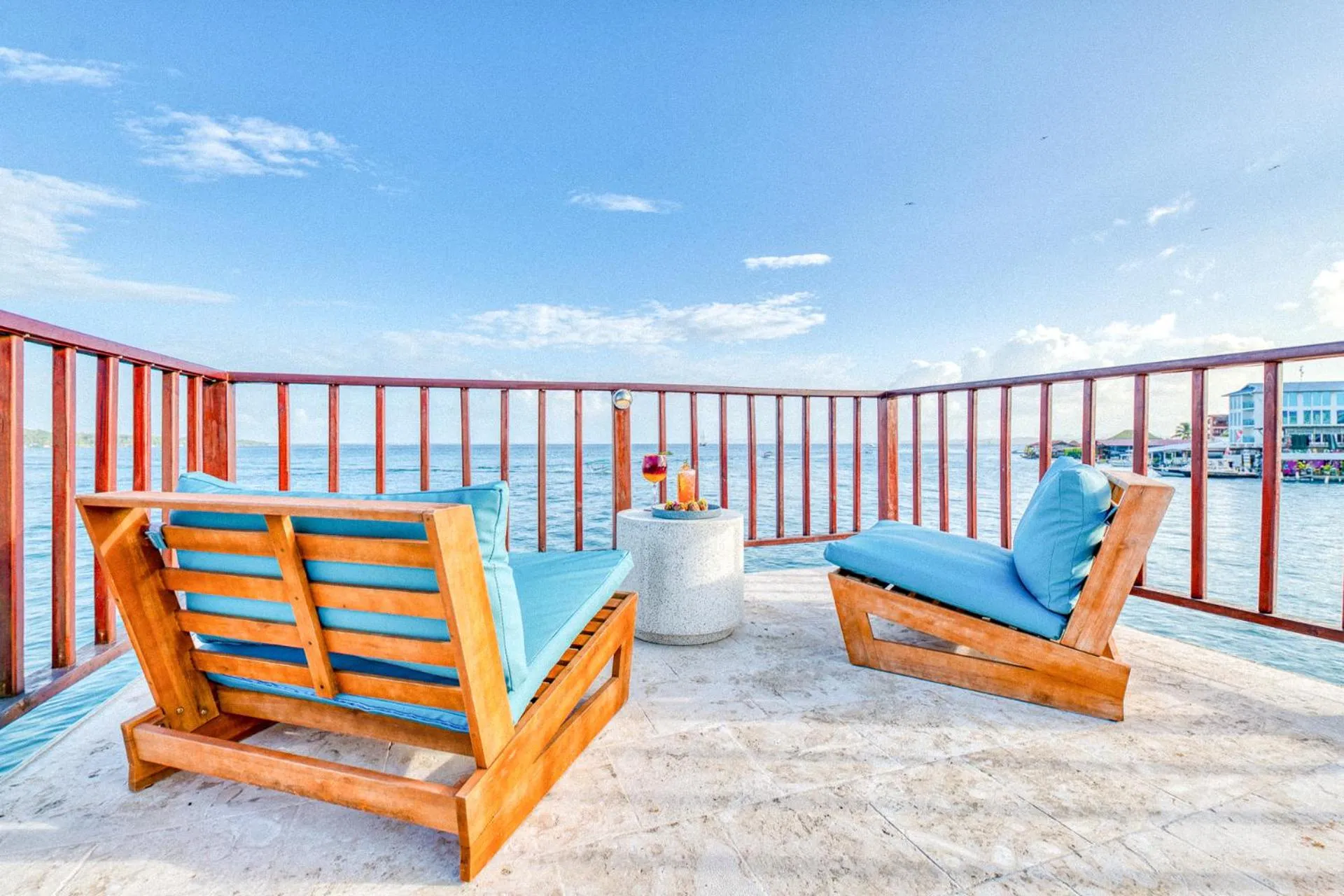 Balcony/Terrace in Tropical Suites Hotel