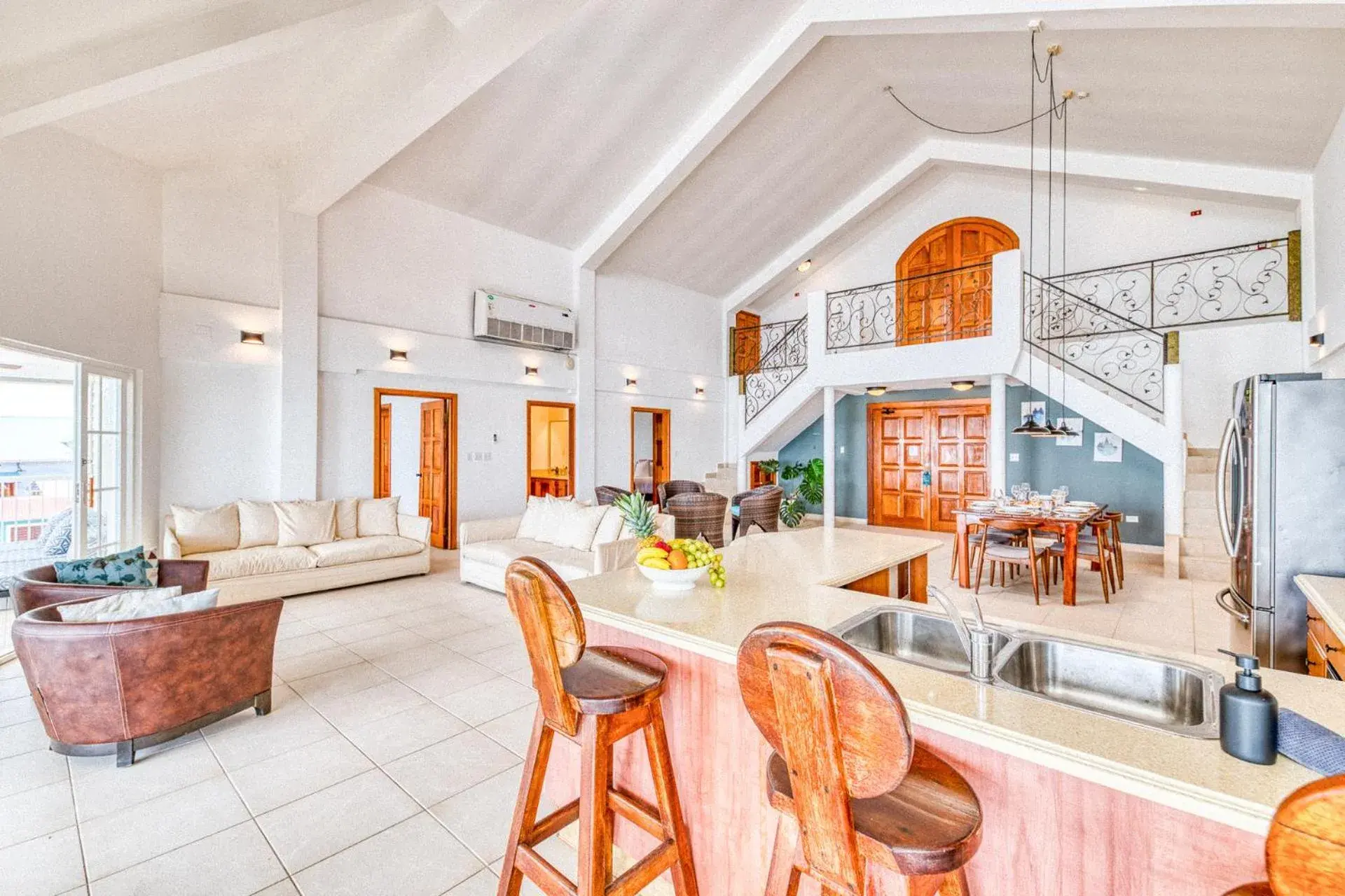 Bedroom in Tropical Suites Hotel Bedroom in Tropical Suites Hotel