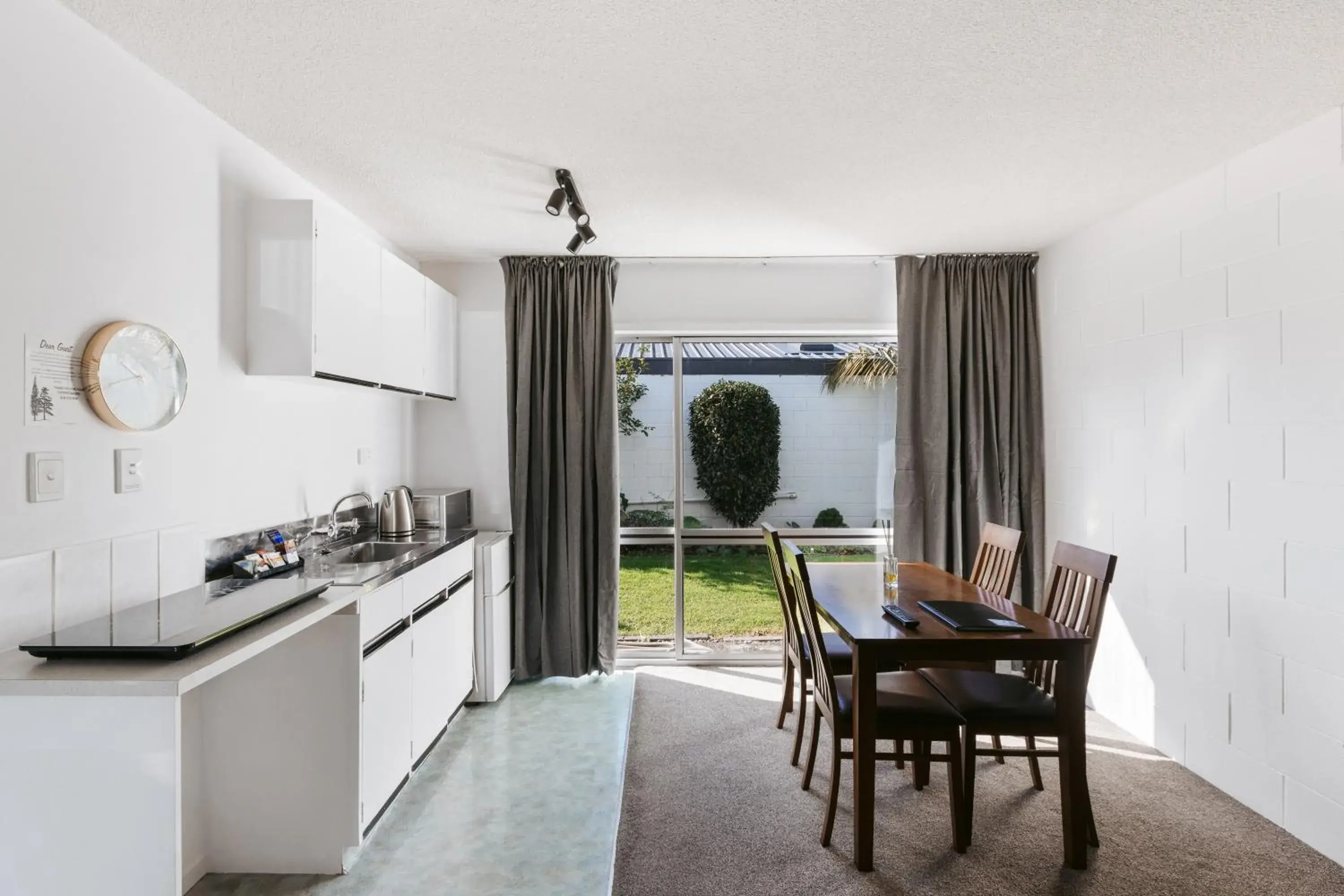 Roselands Motel Roselands Motel