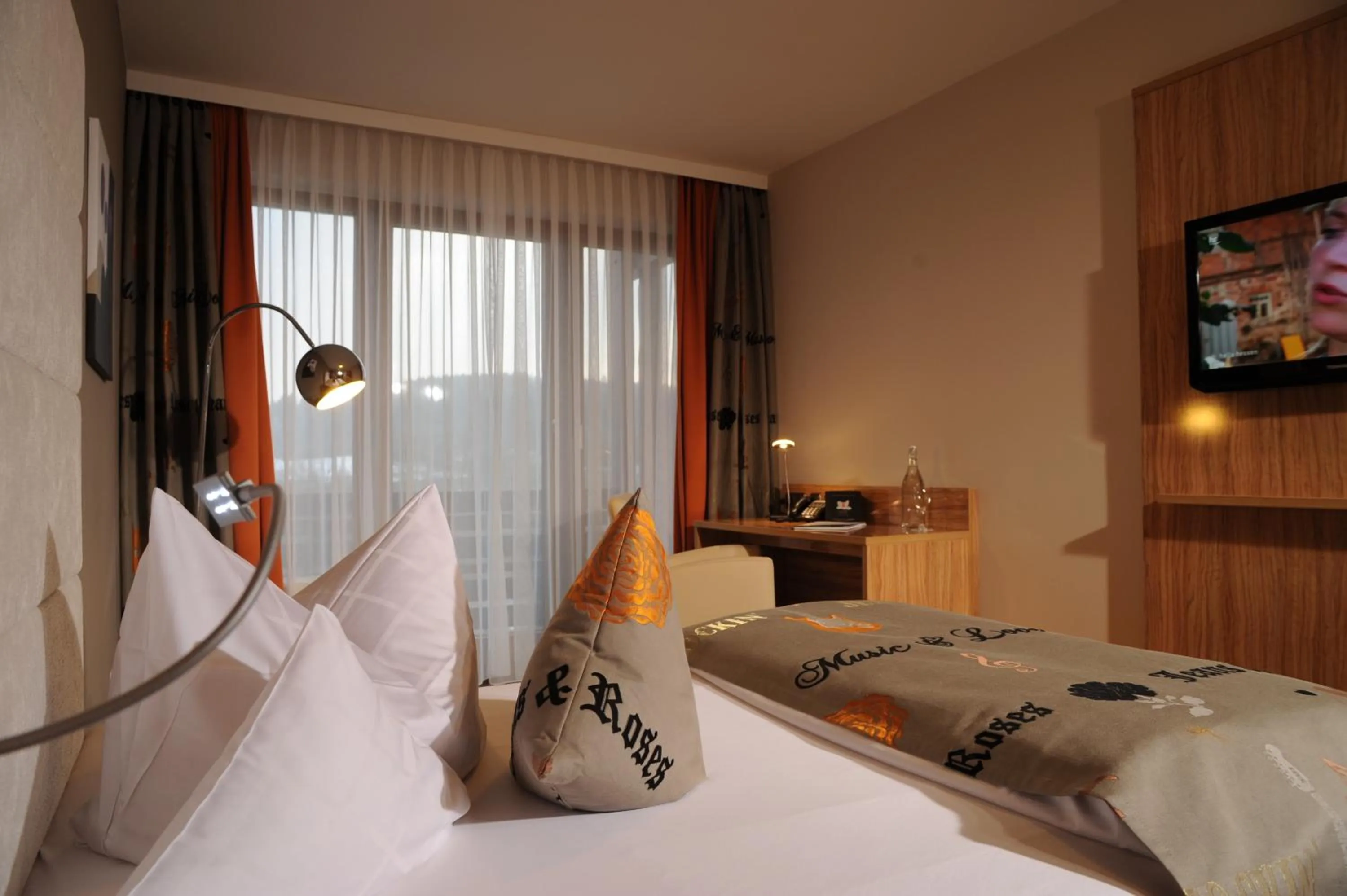 Photo of the whole room, Bed in Hotel Freund - Privathotels Dr Lohbeck