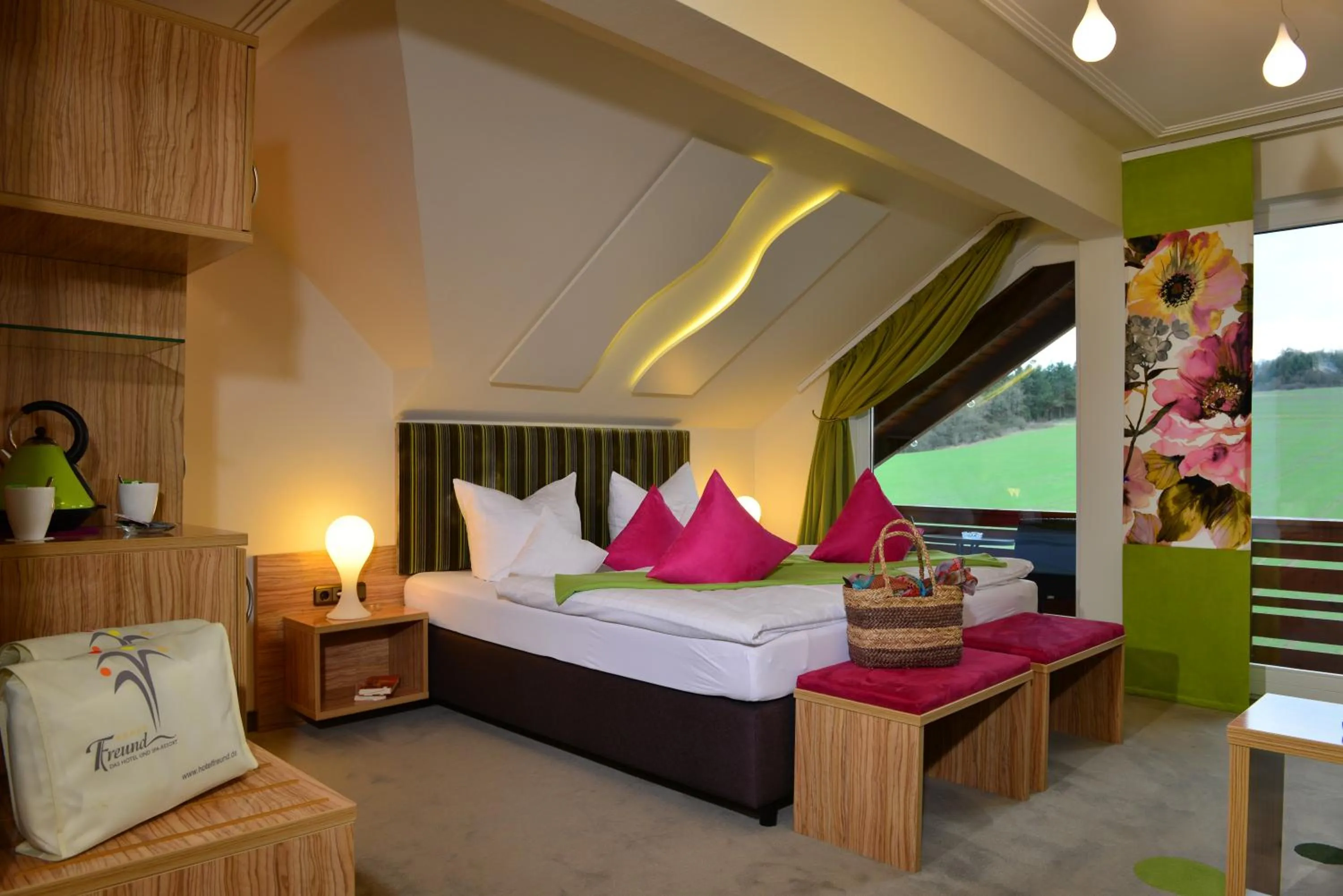 Photo of the whole room, Bed in Hotel Freund - Privathotels Dr Lohbeck