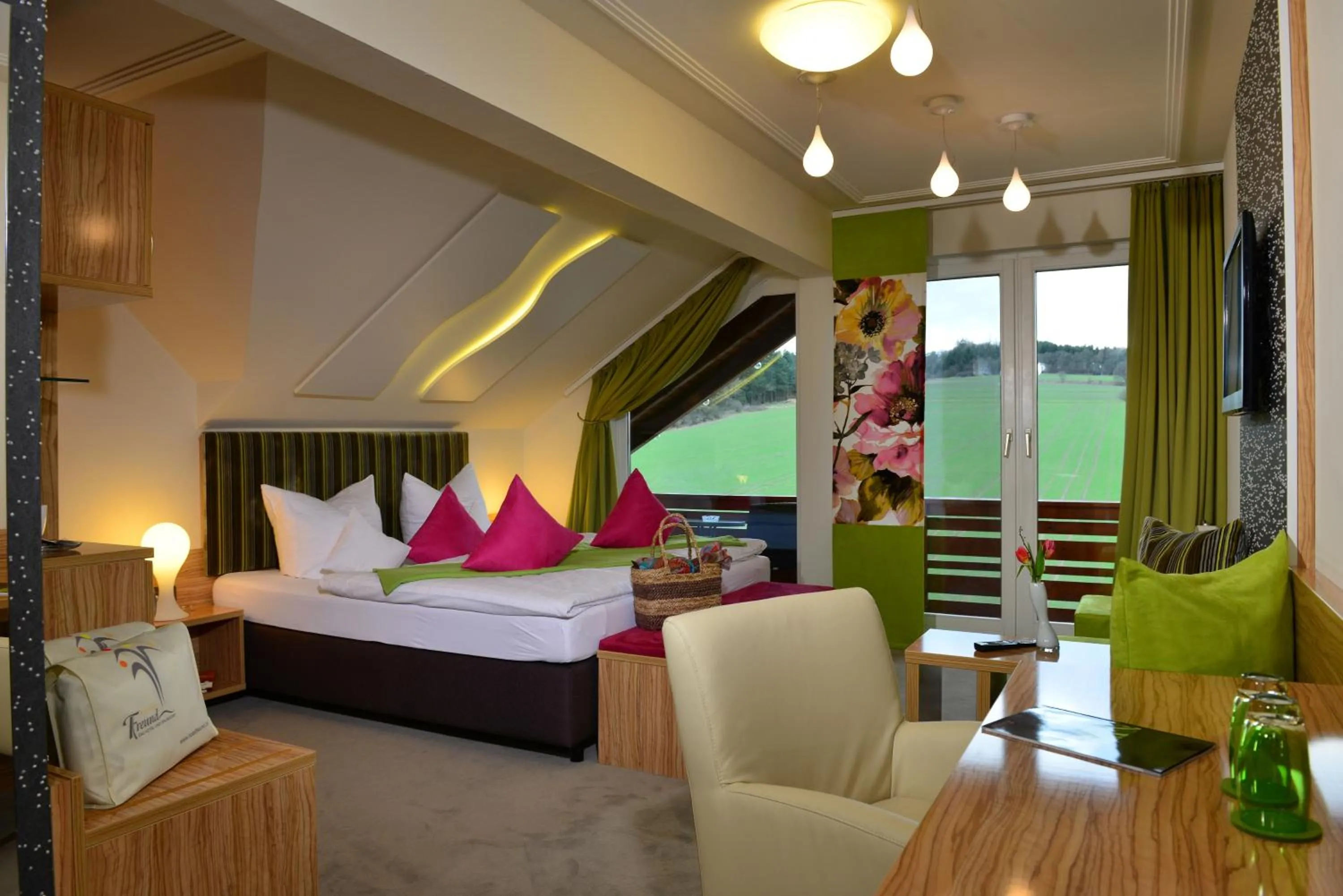 Photo of the whole room, Bed in Hotel Freund - Privathotels Dr Lohbeck