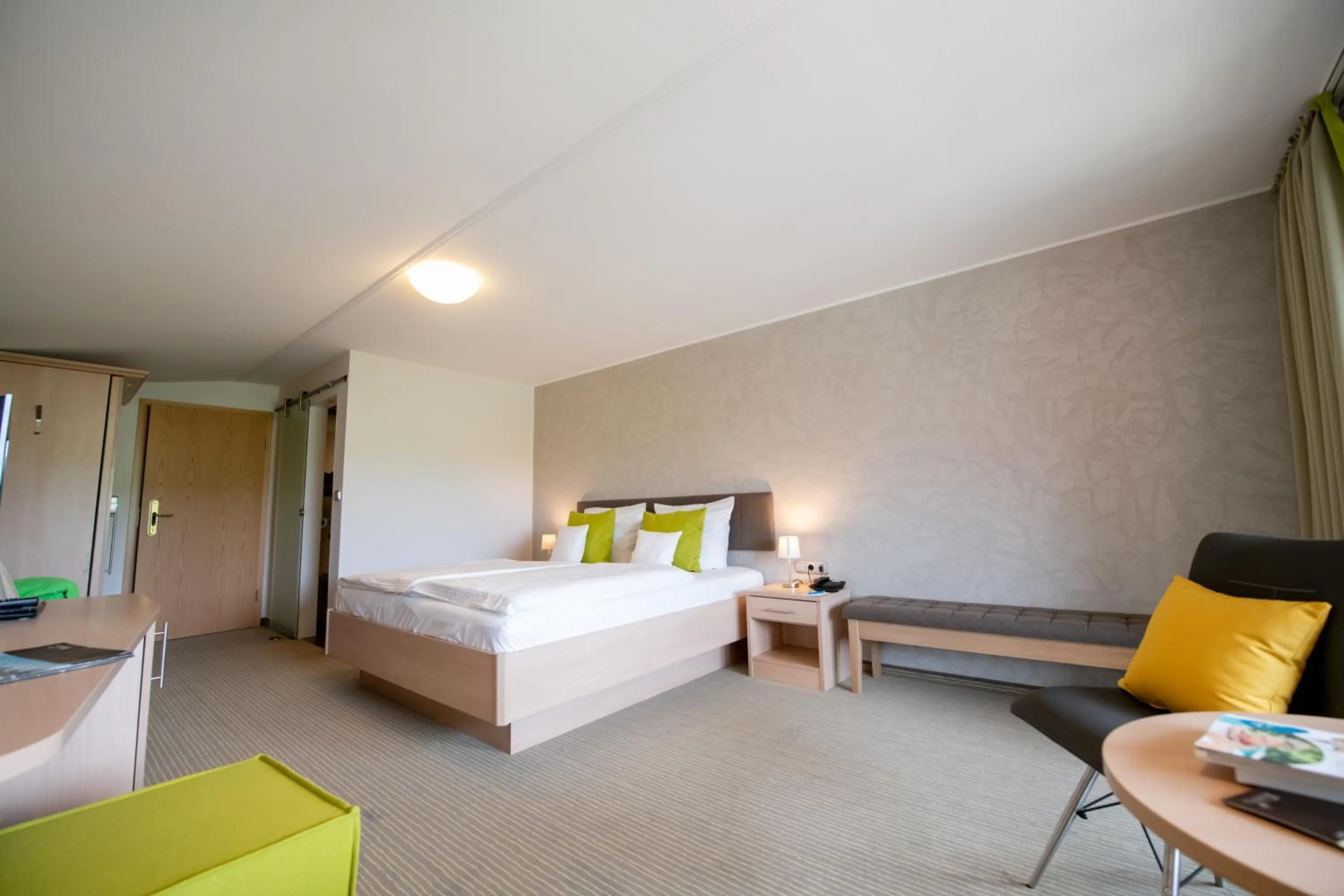 Photo of the whole room, Bed in Hotel Freund - Privathotels Dr Lohbeck