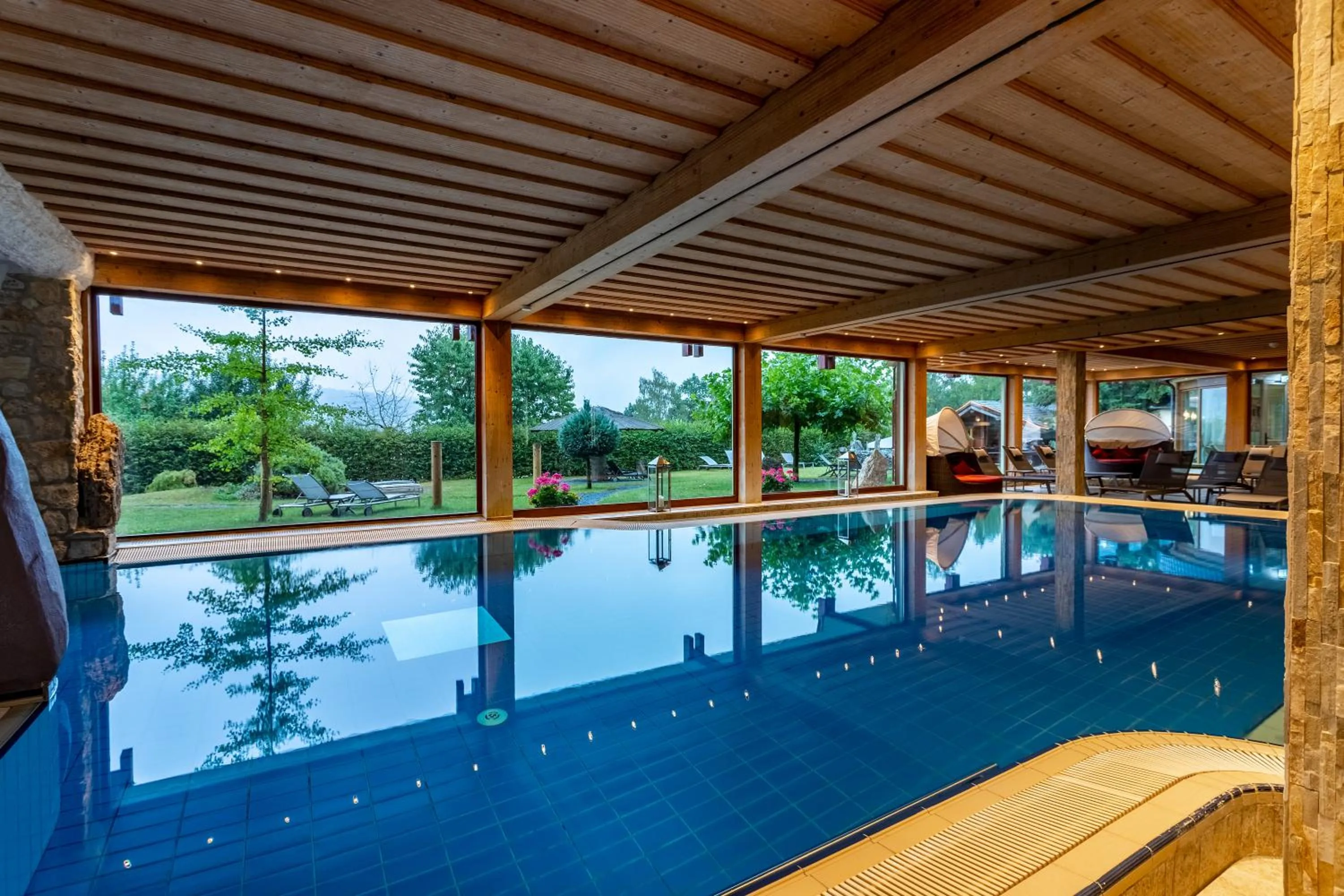 Swimming pool in Hotel Freund - Privathotels Dr Lohbeck