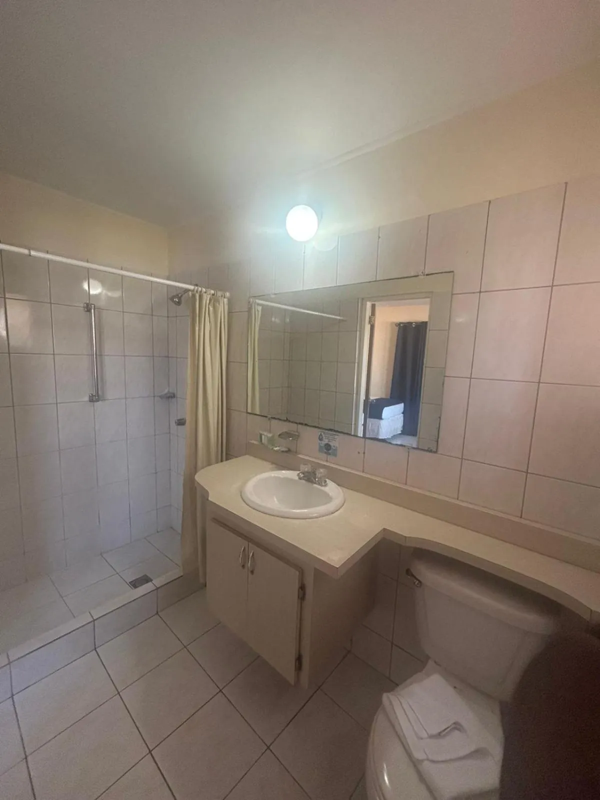 Shower in Seaview Beach Hotel