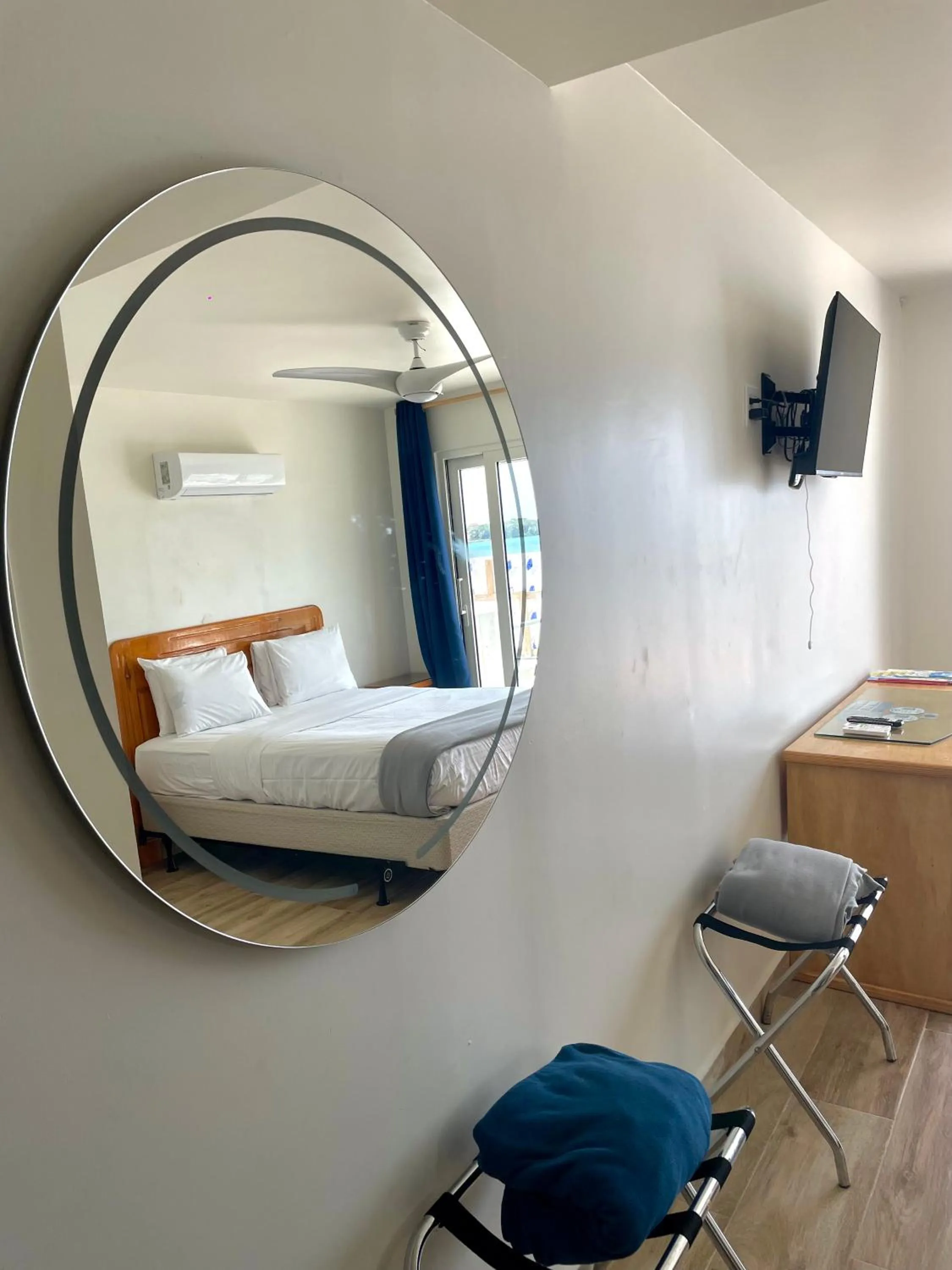 Bed in Seaview Beach Hotel