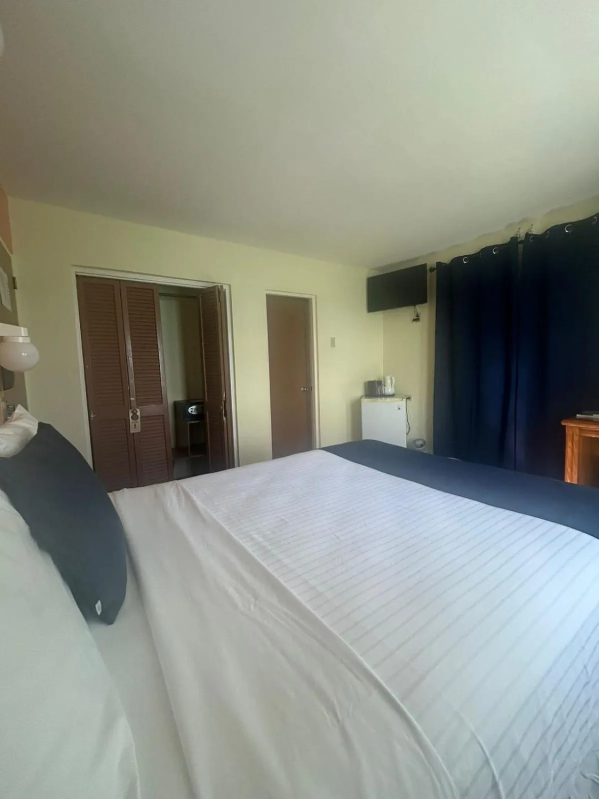 Bed in Seaview Beach Hotel