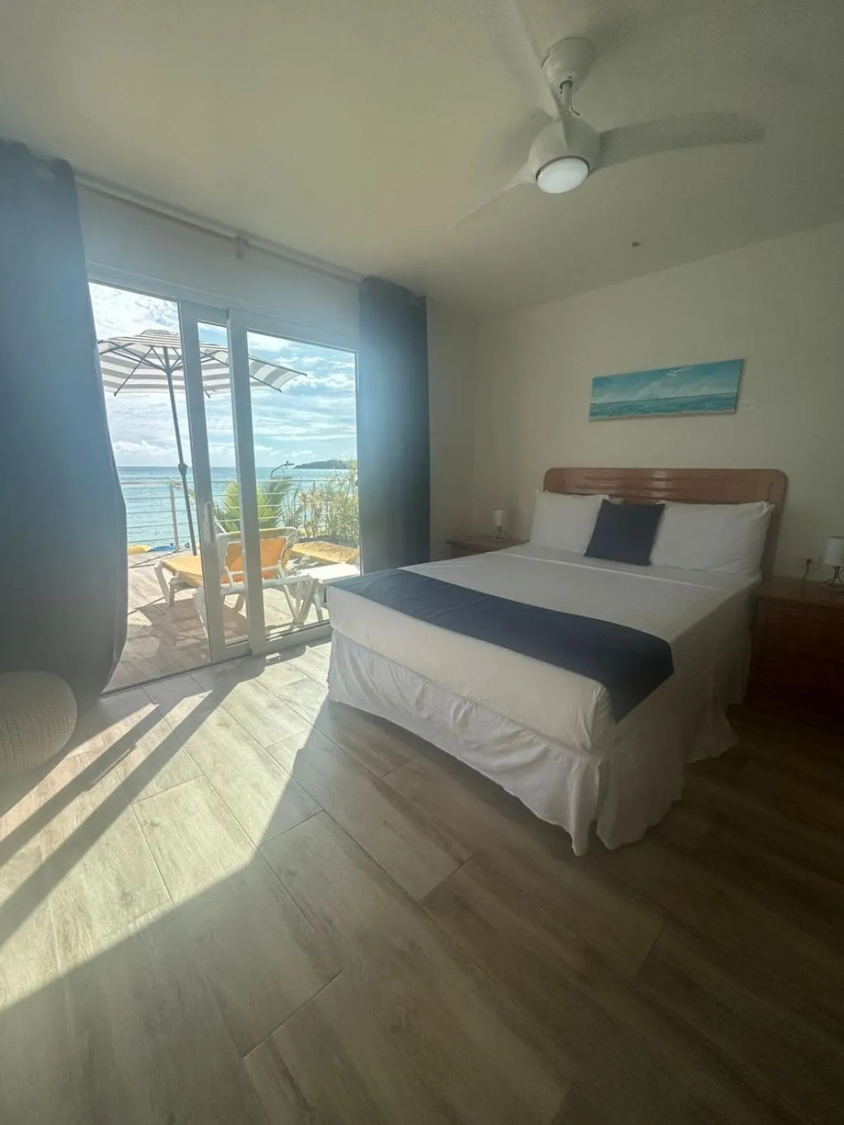 Bed in Seaview Beach Hotel