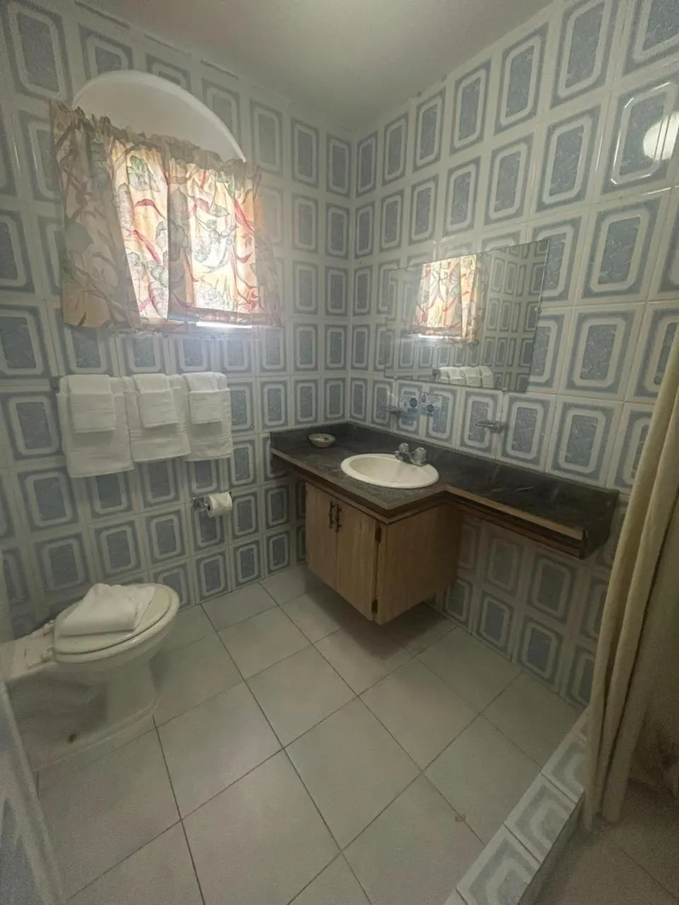 Shower in Seaview Beach Hotel