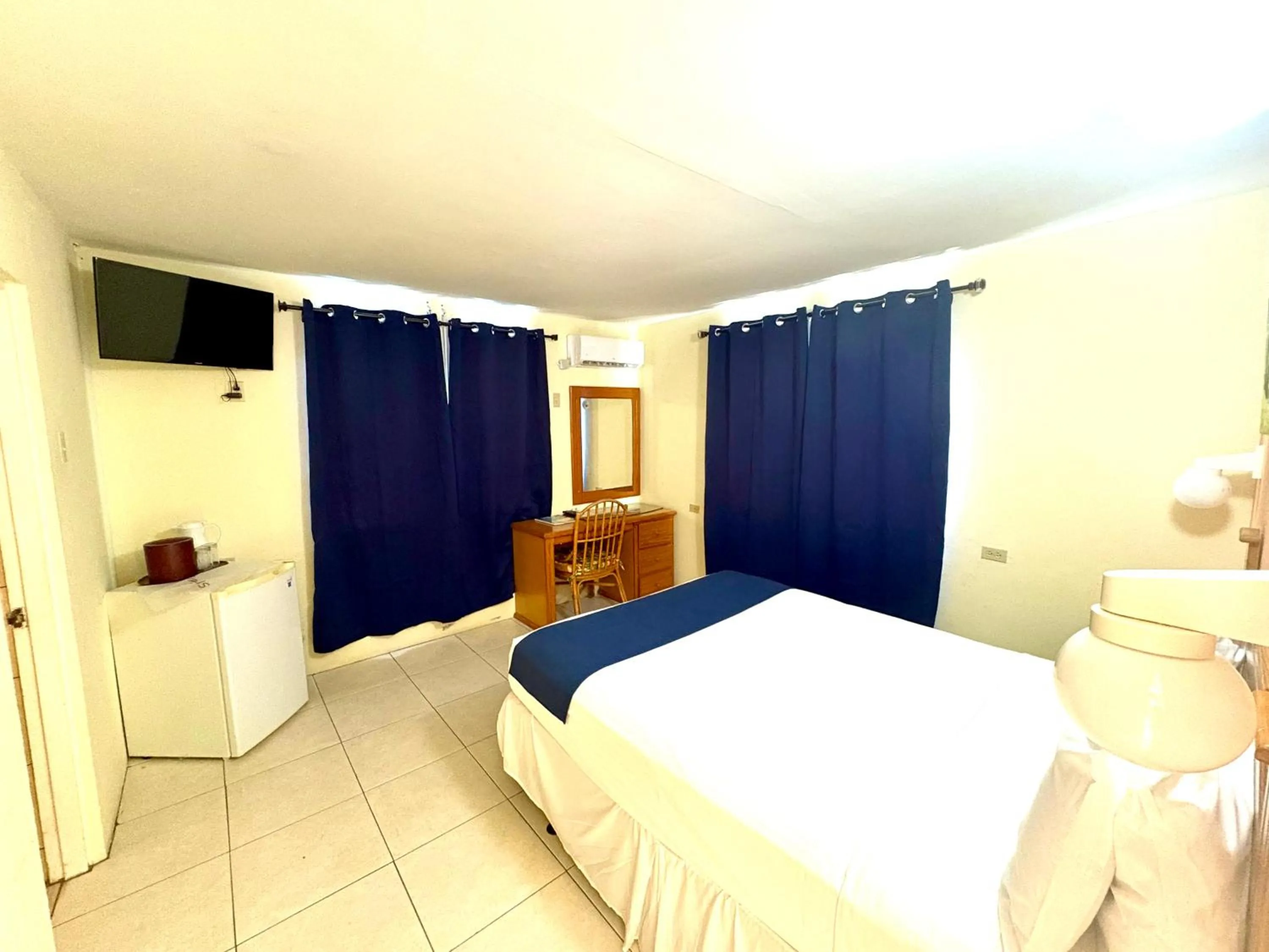 Bed in Seaview Beach Hotel