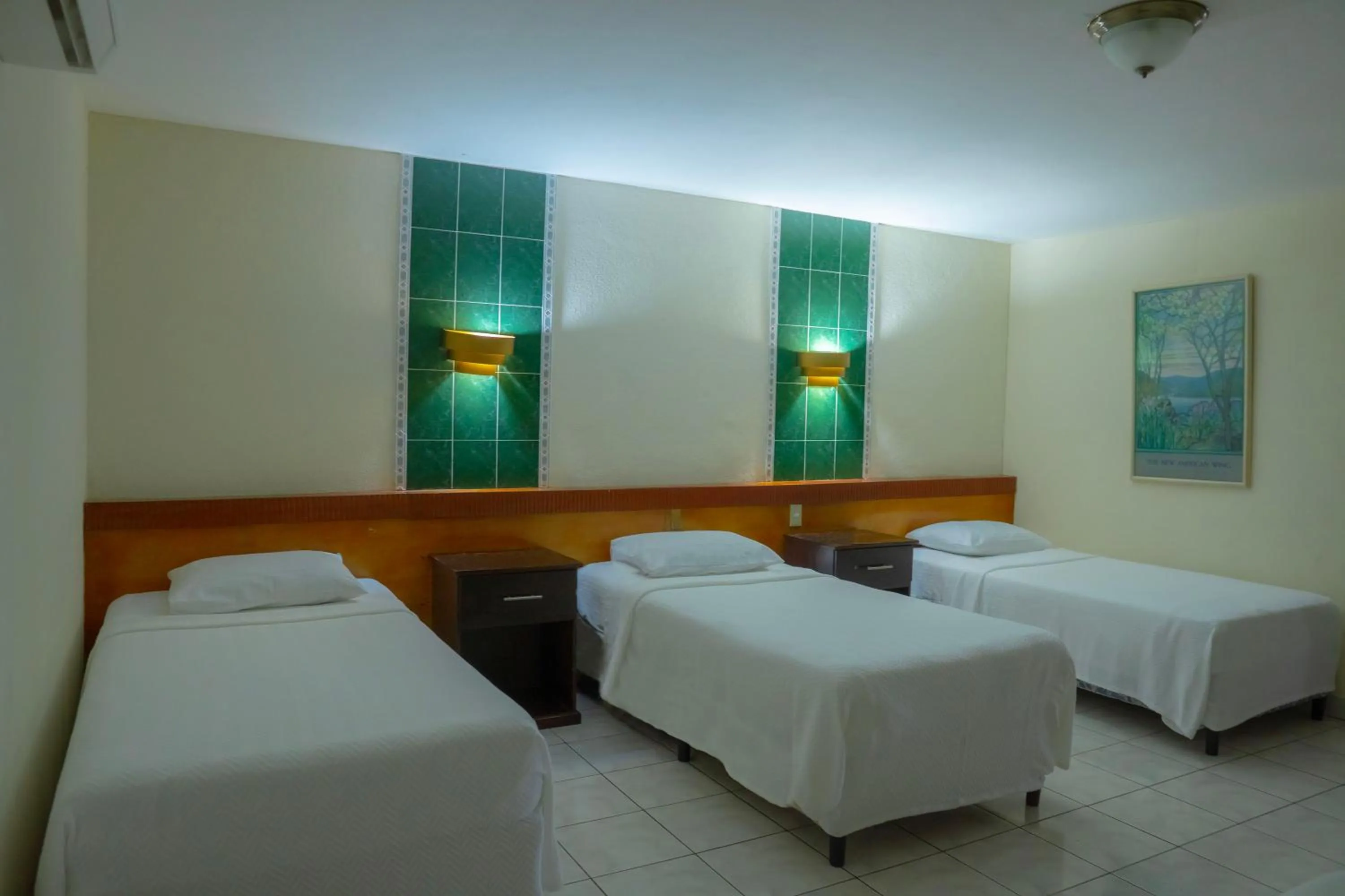 Photo of the whole room, Bed in Hotel Estrella