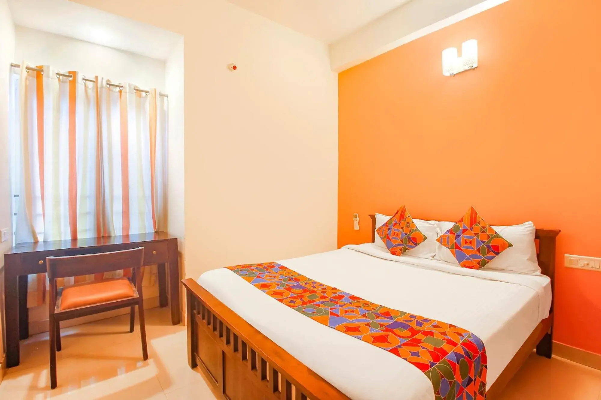 Living room, Bed in FabHotel Corner Courtyard - Nr Botanical Garden, Kondapur Living room, Bed in FabHotel Corner Courtyard - Nr Botanical Garden, Kondapur