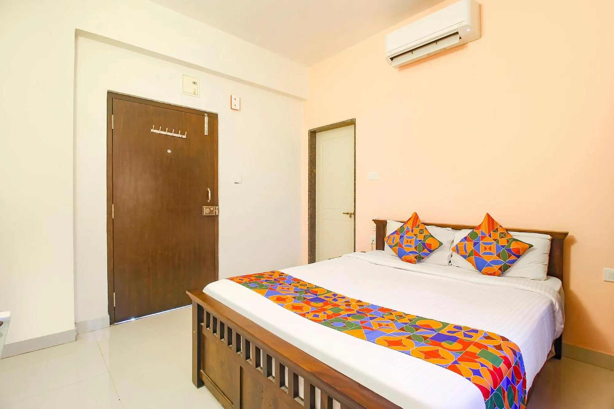 Photo of the whole room, Bed in Via Corner Courtyard - Nr Botanical Garden, Kondapur