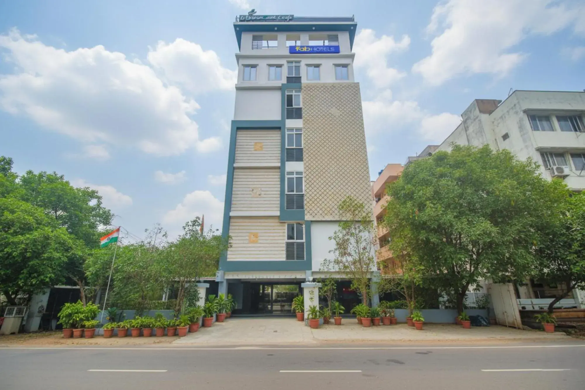 Property building in Via Corner Courtyard - Nr Botanical Garden, Kondapur Property building in Via Corner Courtyard - Nr Botanical Garden, Kondapur